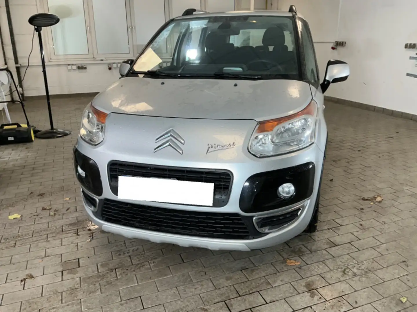 Citroen C3 Picasso 1.6 HDI110 CONFORT BVM6 Gris - 2