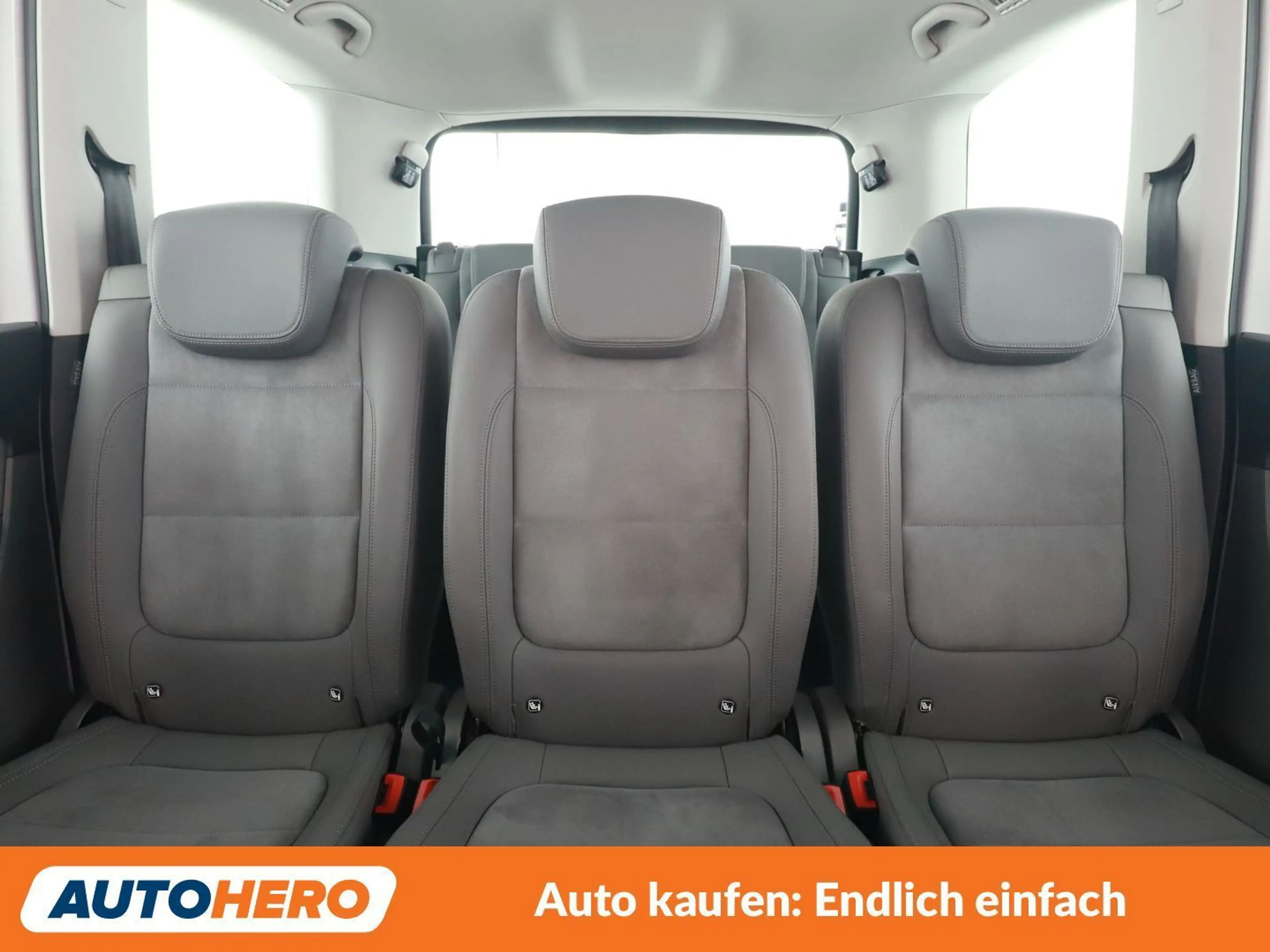 Volkswagen Sharan 2.0 TDI Business+ 4Motion — photo 15