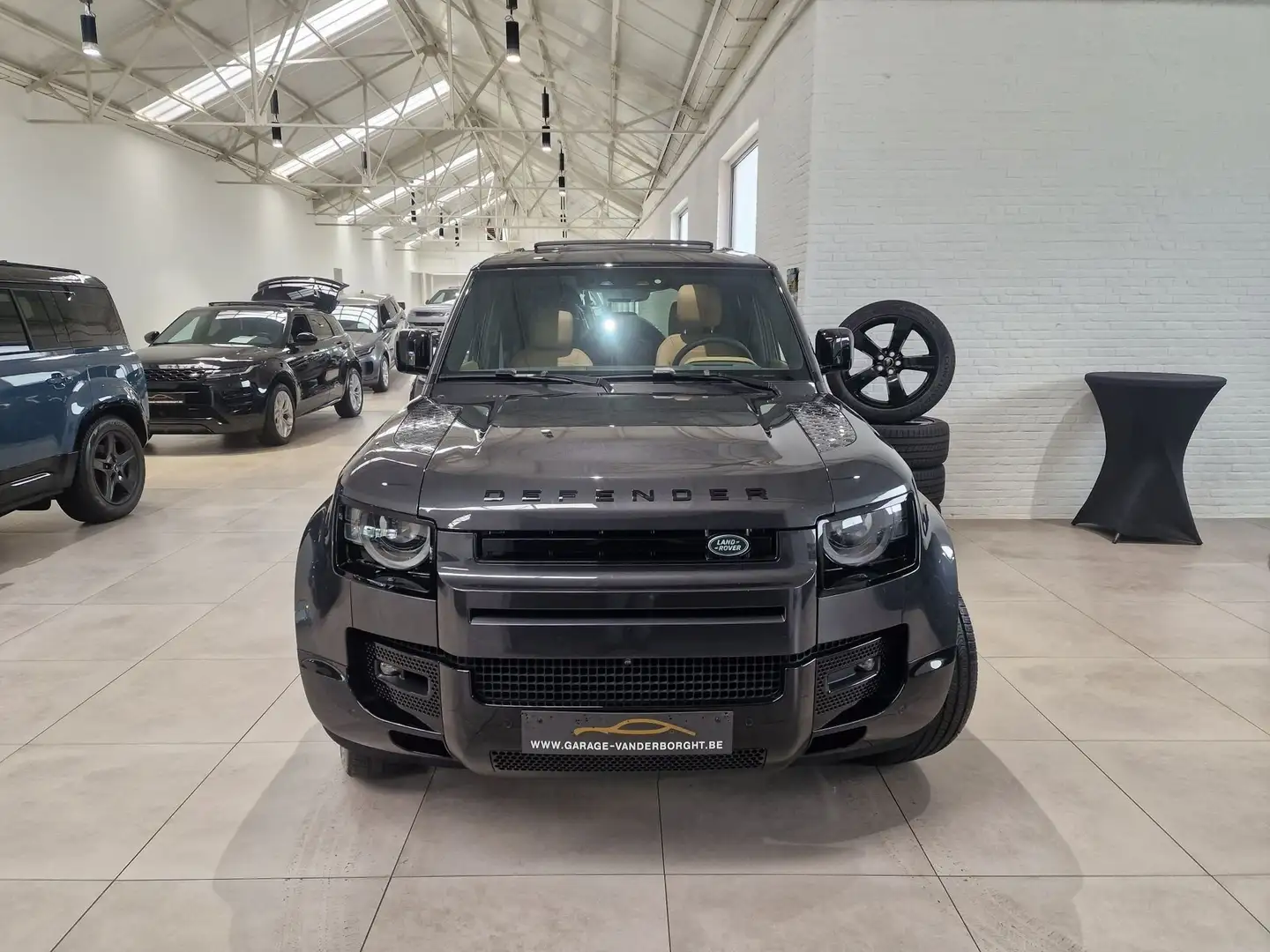 Land Rover Defender X-DYNAMIC HSE P300 E PHEV +TAL VAN OPTIES Gris - 2