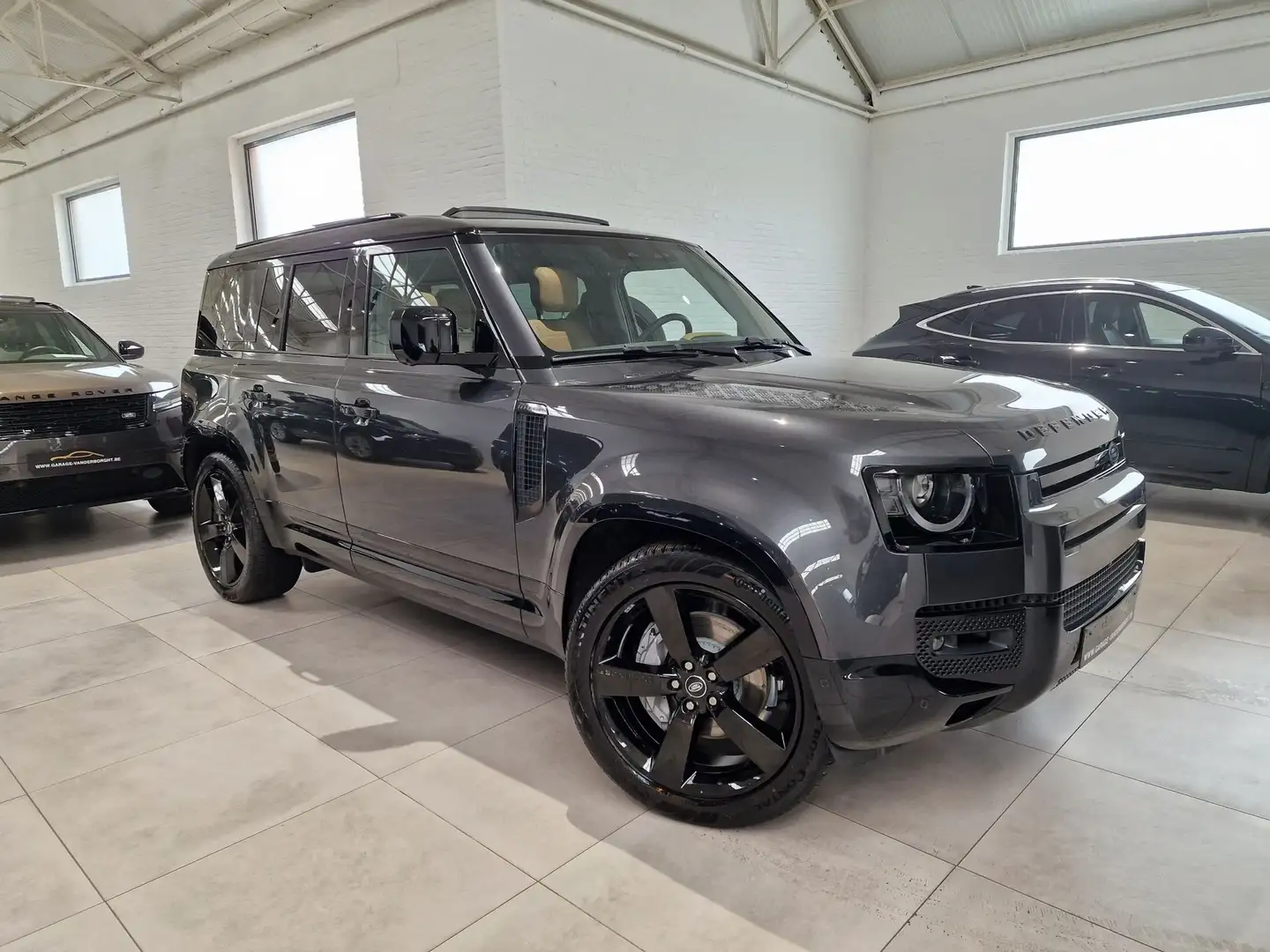 Land Rover Defender X-DYNAMIC HSE P300 E PHEV +TAL VAN OPTIES Gris - 1