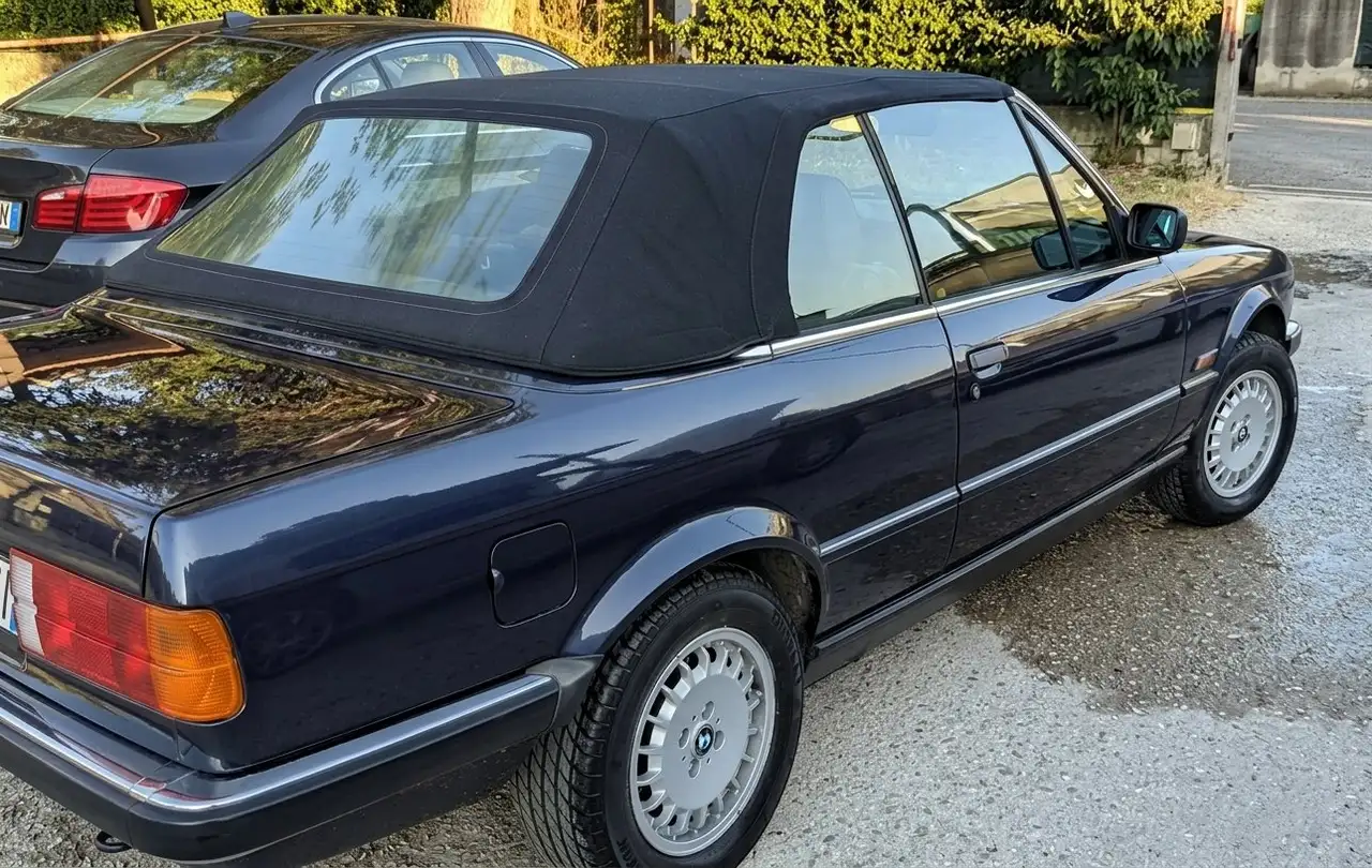 BMW 320i Cabrio, foto 2