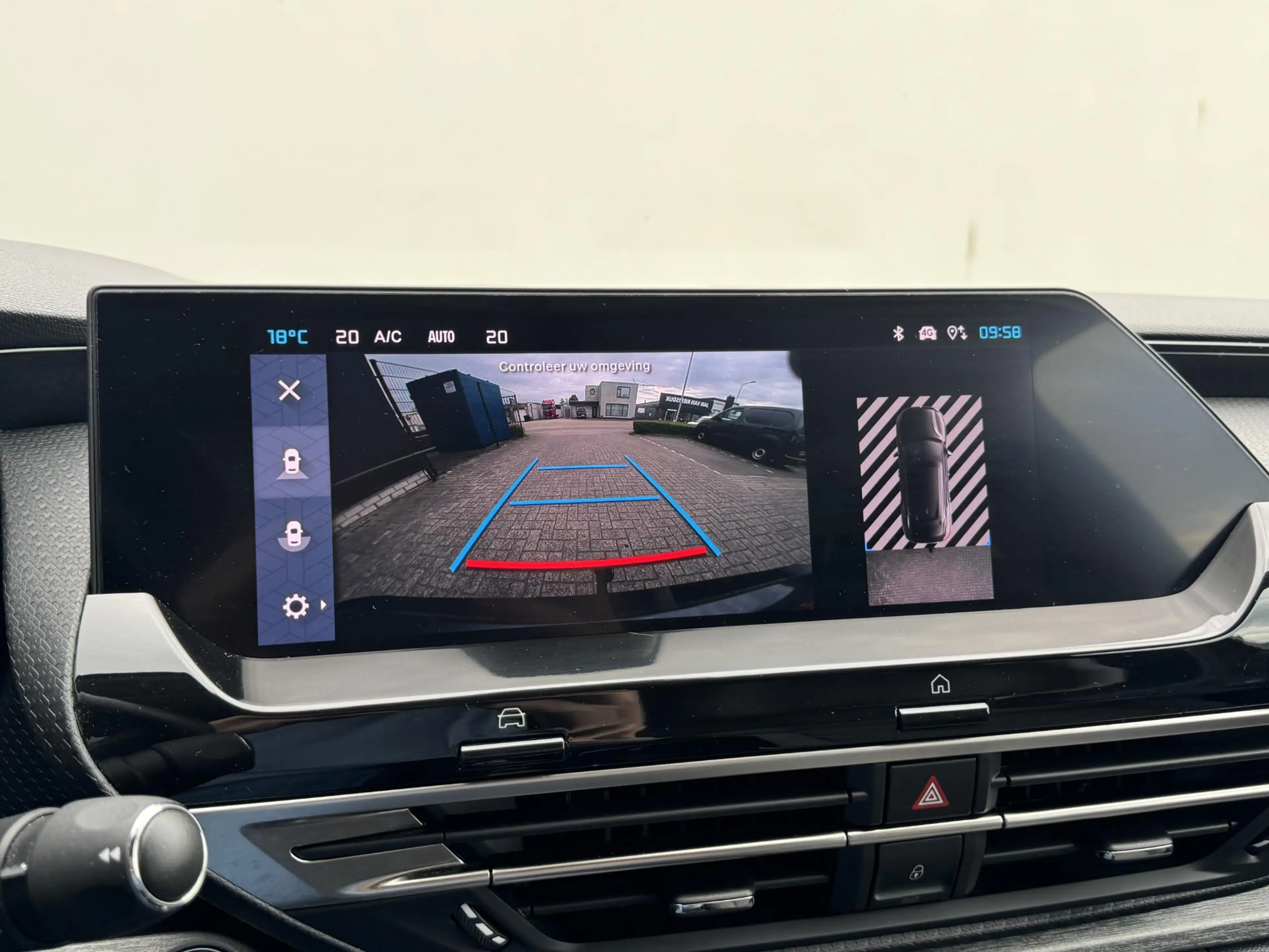 Citroen C5 X 1.6 Plug-in Hybrid 225 Feel | Comfort seats | Trek — photo 13