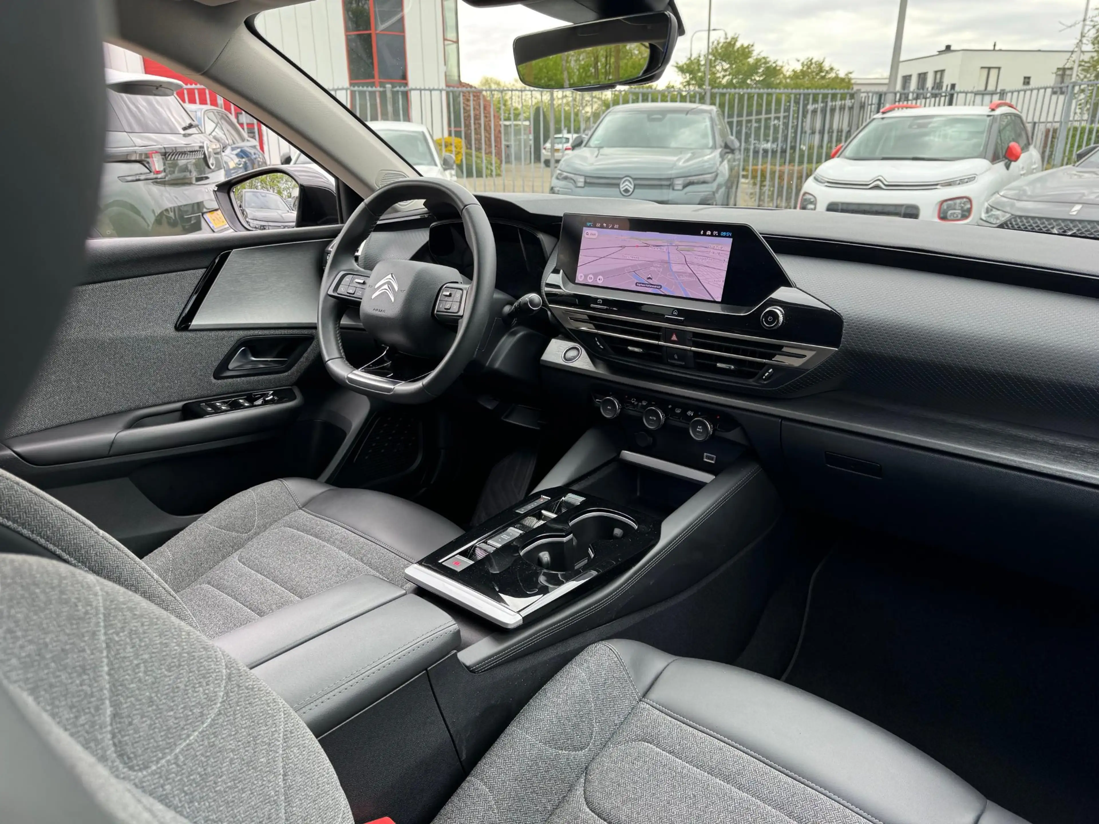 Citroen C5 X 1.6 Plug-in Hybrid 225 Feel | Comfort seats | Trek — photo 7