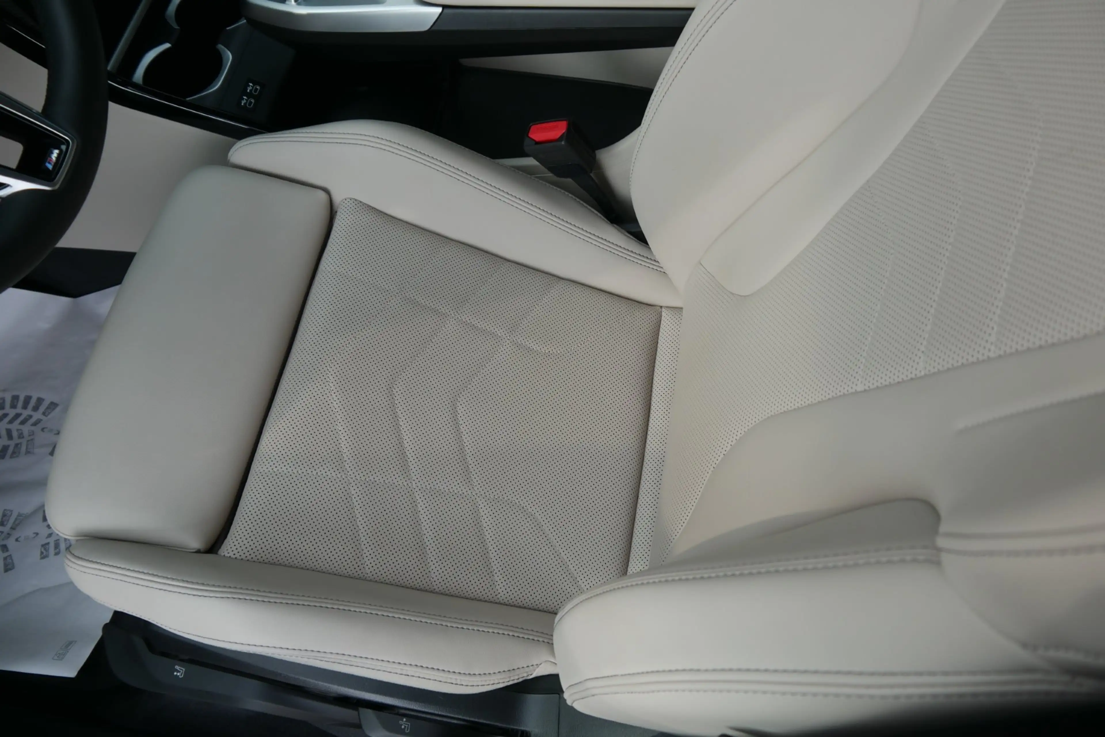 BMW X1 xDrive30e *M-Paket/AHK/Innovations Paket/Head-Up/DA-Prof/ACC/Aktivsitz/360°/Adapt. LED* — photo 10