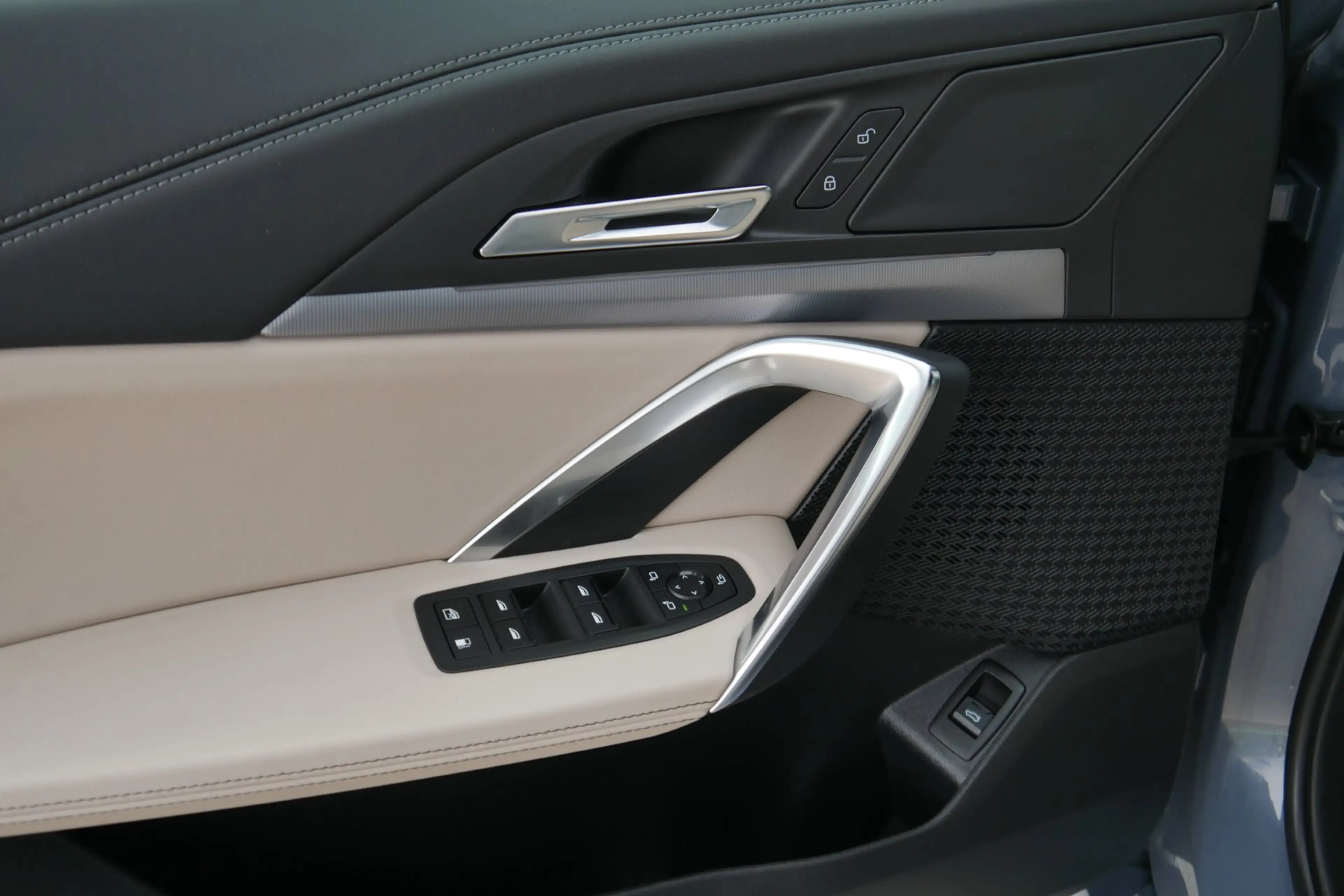 BMW X1 xDrive30e *M-Paket/AHK/Innovations Paket/Head-Up/DA-Prof/ACC/Aktivsitz/360°/Adapt. LED* — photo 8