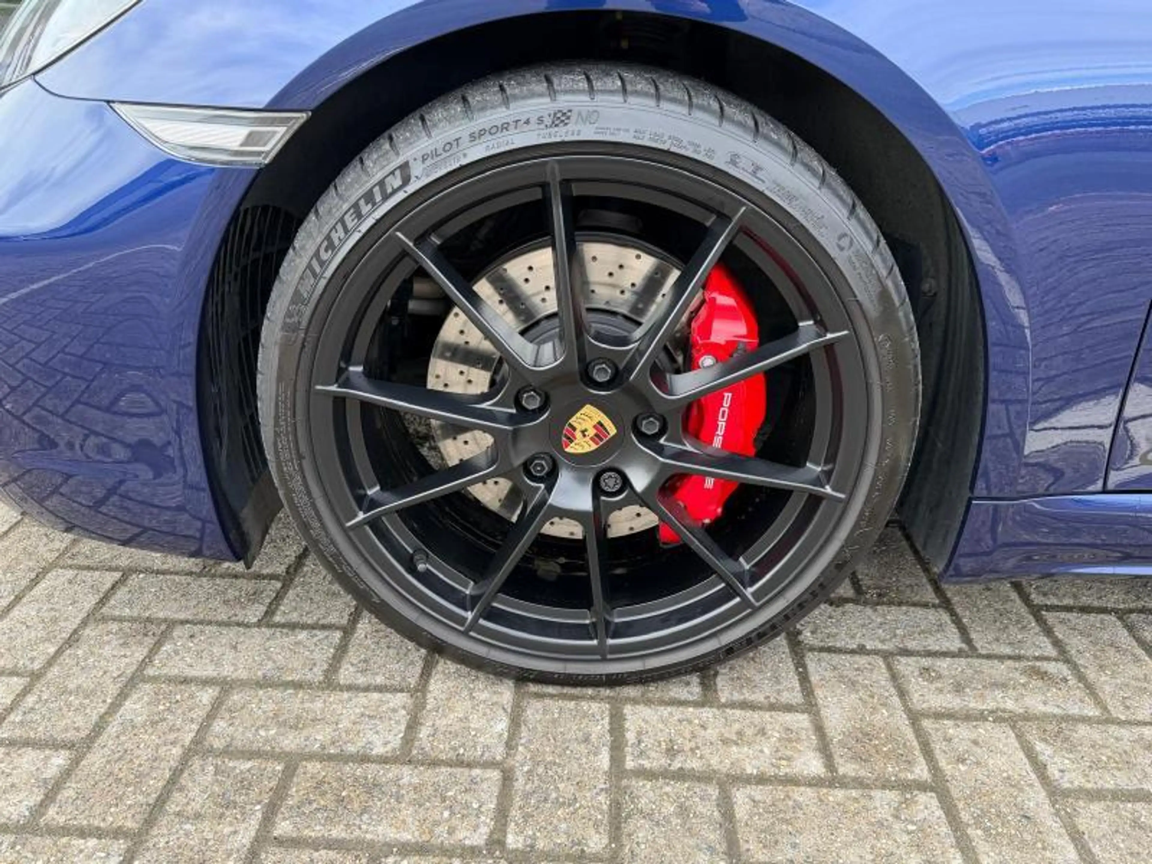 Porsche 718 GTS | 4.0L 400CV | PDK | BOSE | SIEGES CHAUFFANTS — photo 9