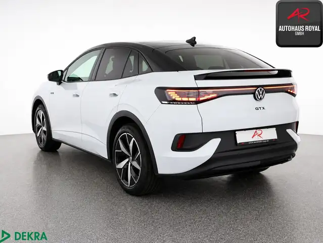 Volkswagen Id.5 view 3