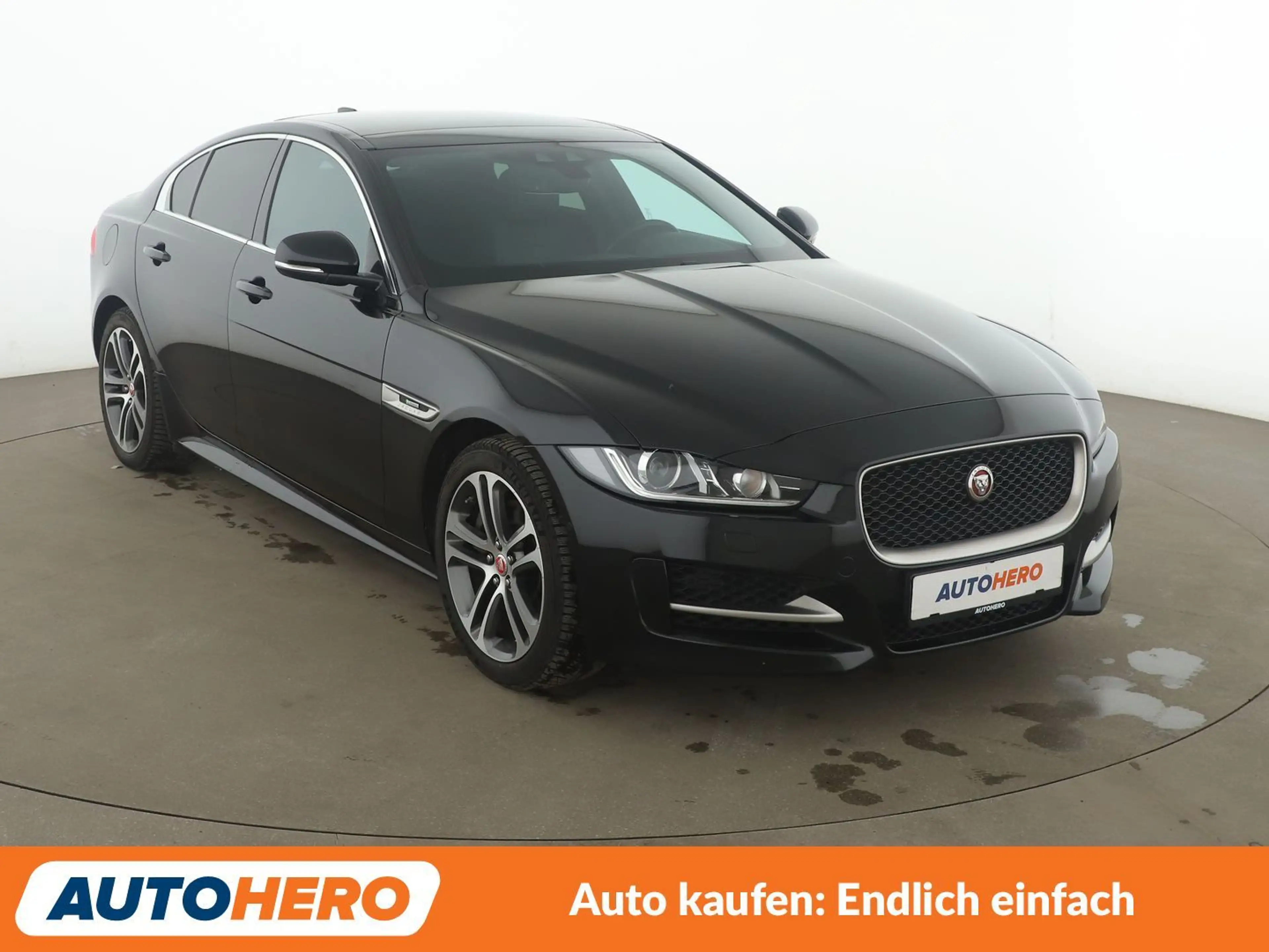 Jaguar XE 25d R-Sport AWD Aut*NAVI*XENON*TEMPO*CAM*PDC*SHZ* — photo 8