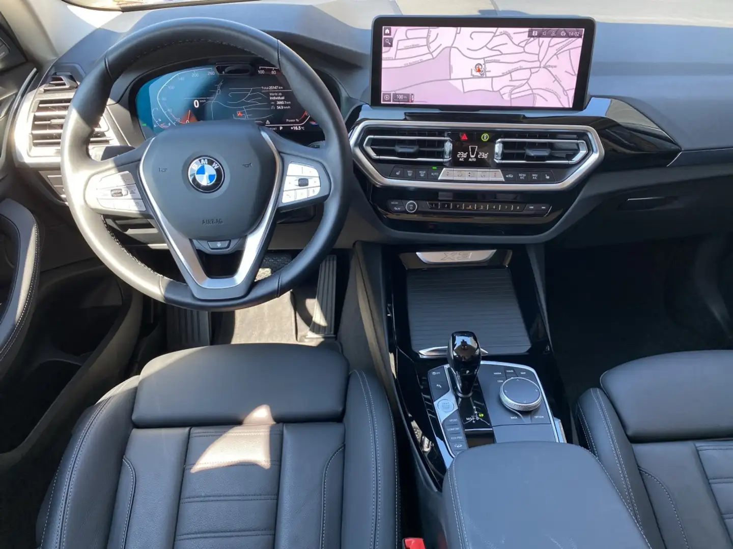 BMW X3 xDrive20i AHK/SHZ/LHZ/hk/AKUSTIK/CAM/ROLLO AHK/SHZ Grau - 2