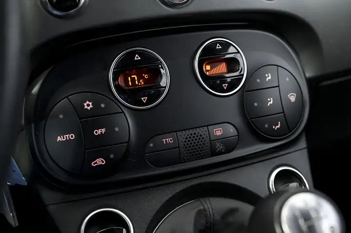 Abarth 500 2020, foto 23
