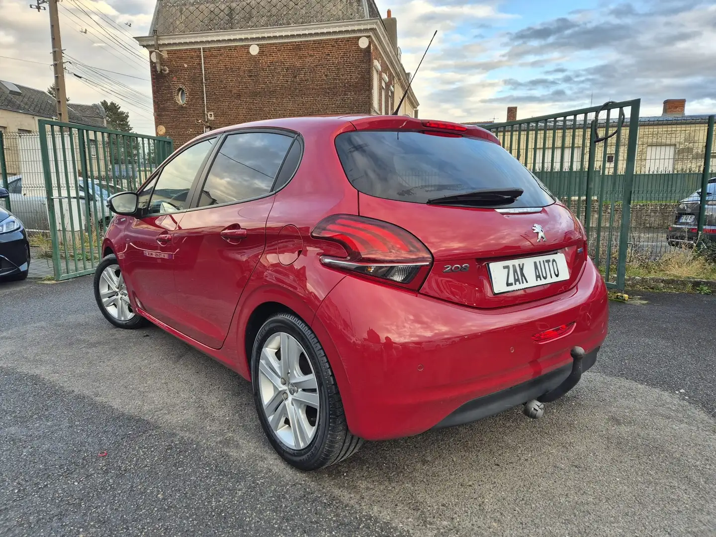 Peugeot 208 208 1.2 PureTech 82ch BVM5 Style Rouge - 2