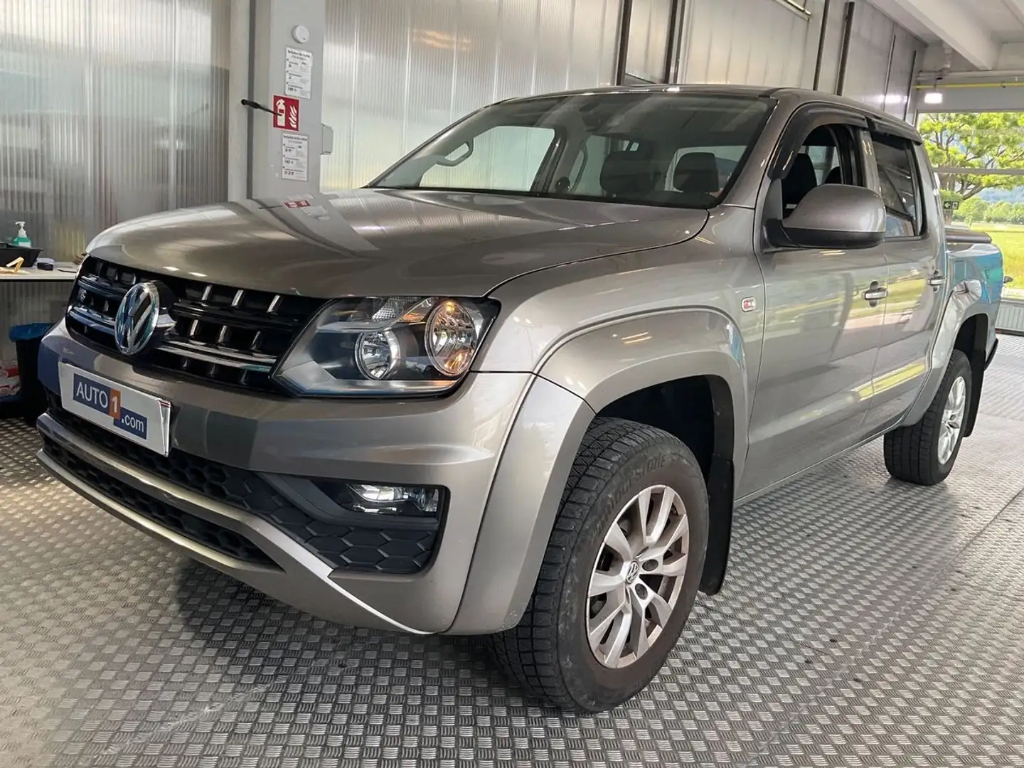 Volkswagen Amarok DoubleCab Comfortline 3,0 TDI 4Motion Grau - 2