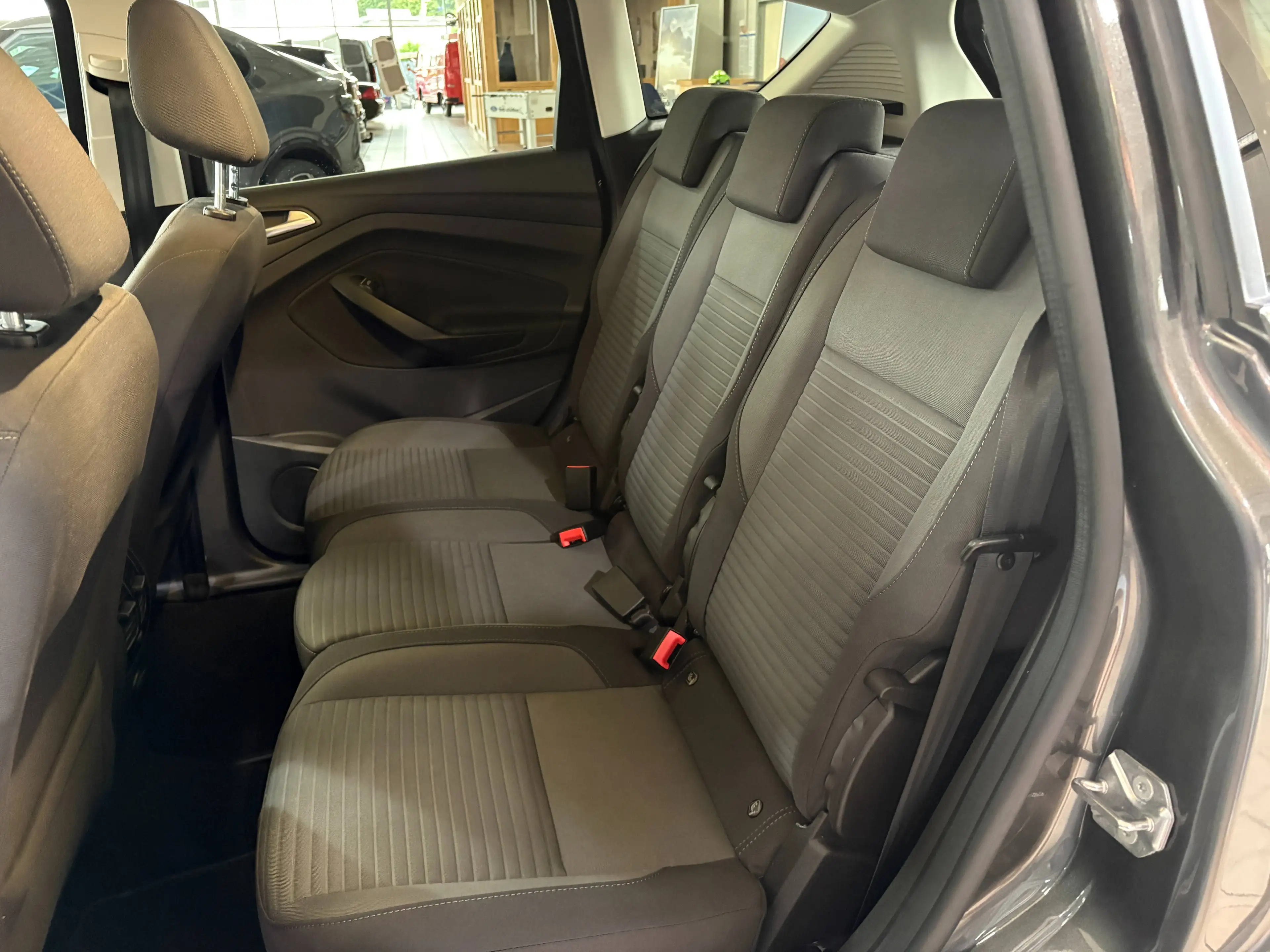 Ford C-Max Titanium, ALU 16", PDC, Navi, SH, AHK, AUTOMATIK — photo 9