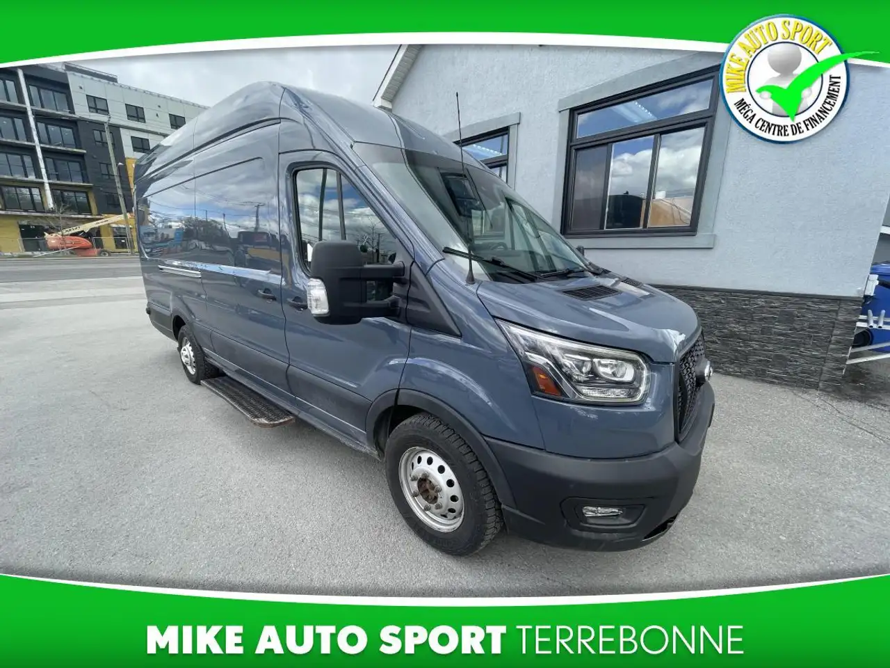 2022 Ford Transit Cargo Van