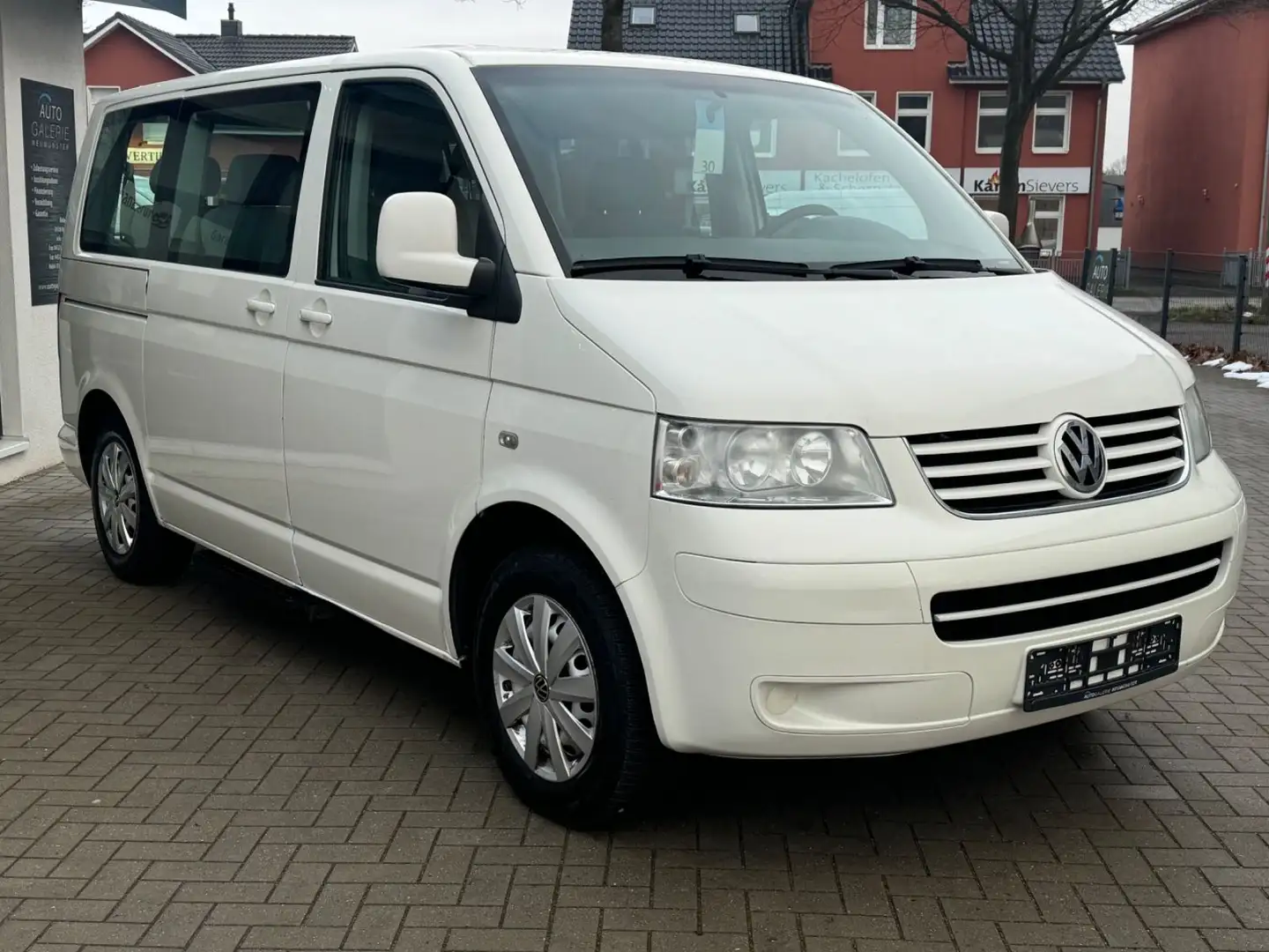 Volkswagen T5 Caravelle T5 2.5 TDI Caravelle°AHK°S-Heft°9-Sitzer Grau - 2