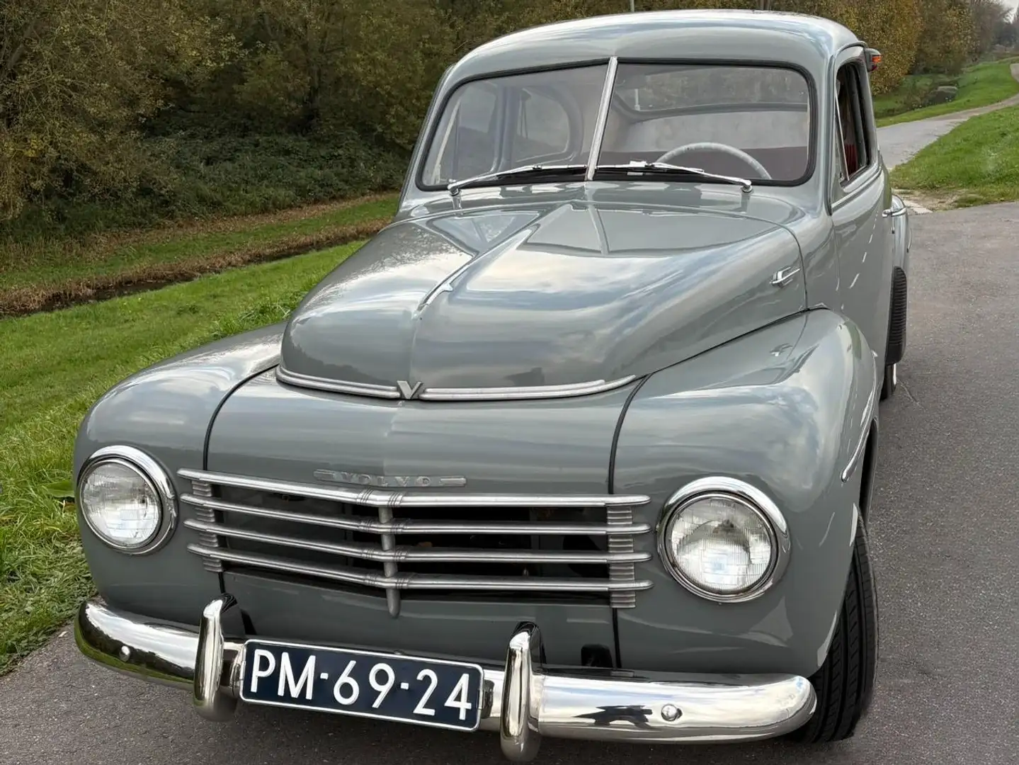 Volvo PV444 Сірий - 1