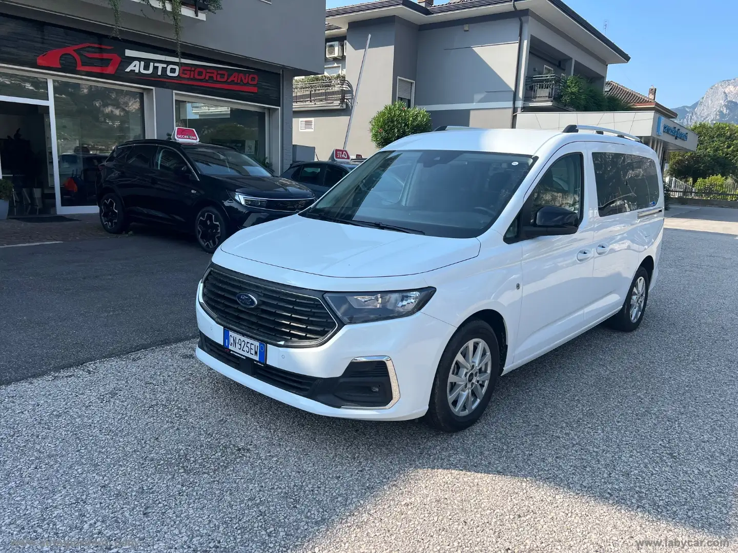 Ford Tourneo Gr. 2.0 122 aut. Tit. Bianco - 1