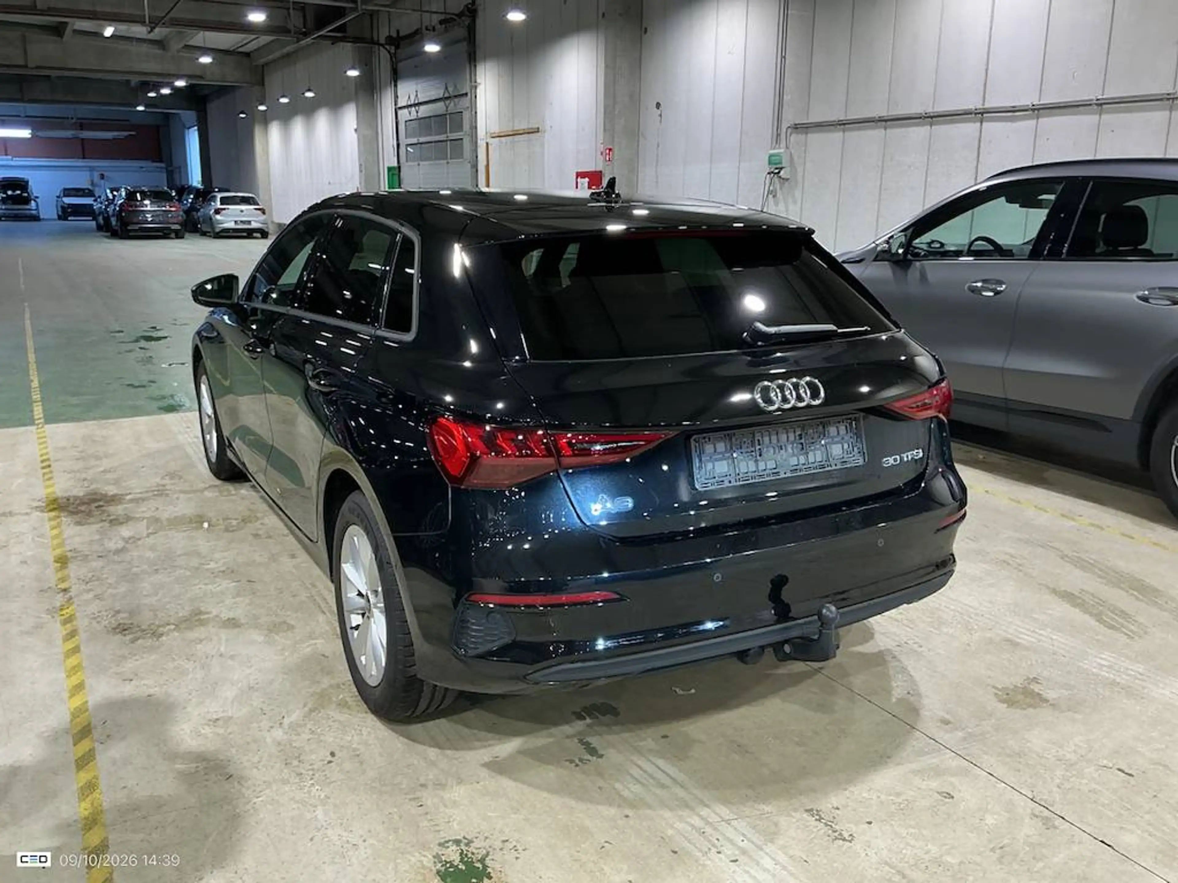 Audi A3 A3 Sportback 30 TFSI Business Edition Advanced S tr. — photo 2