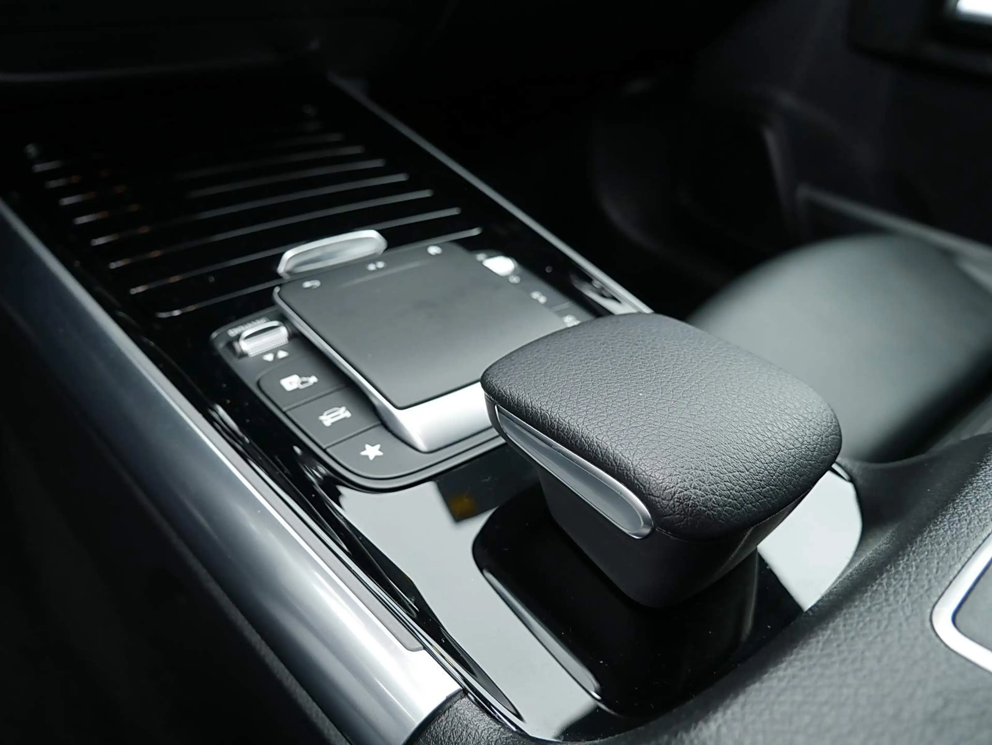 Mercedes-Benz B 250 e PROGRESSIVE+LED+DAB+AHK+22kW DC-Lader+++ — photo 10