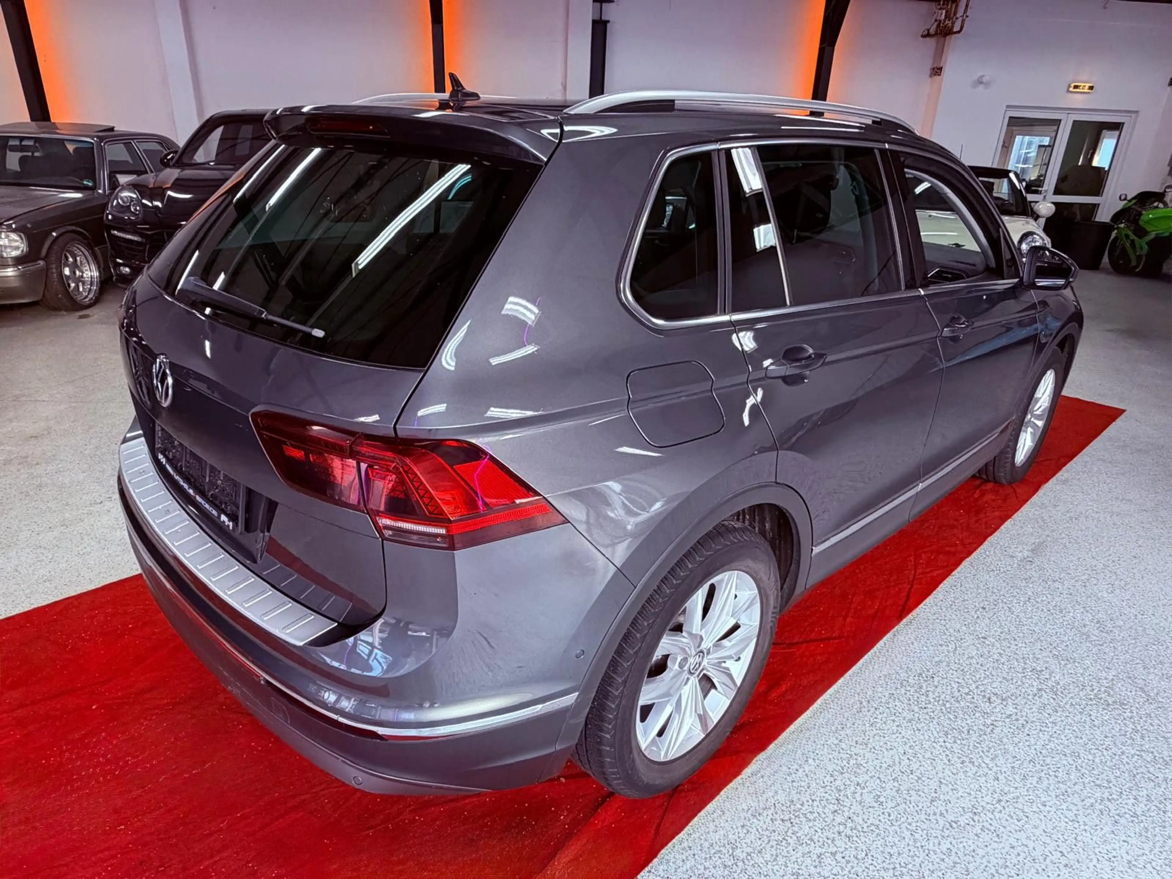 Volkswagen Tiguan Highline — photo 3