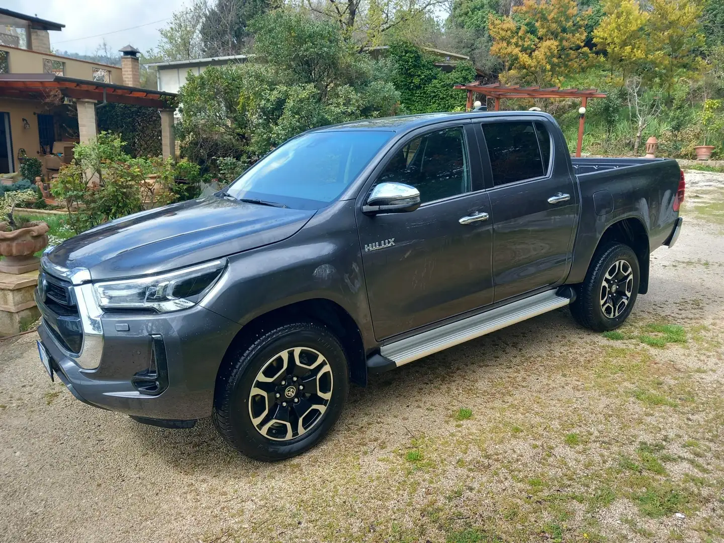 Toyota Hilux Hilux+2.4+d-4d+double+cab+Executive+auto Grigio - 1