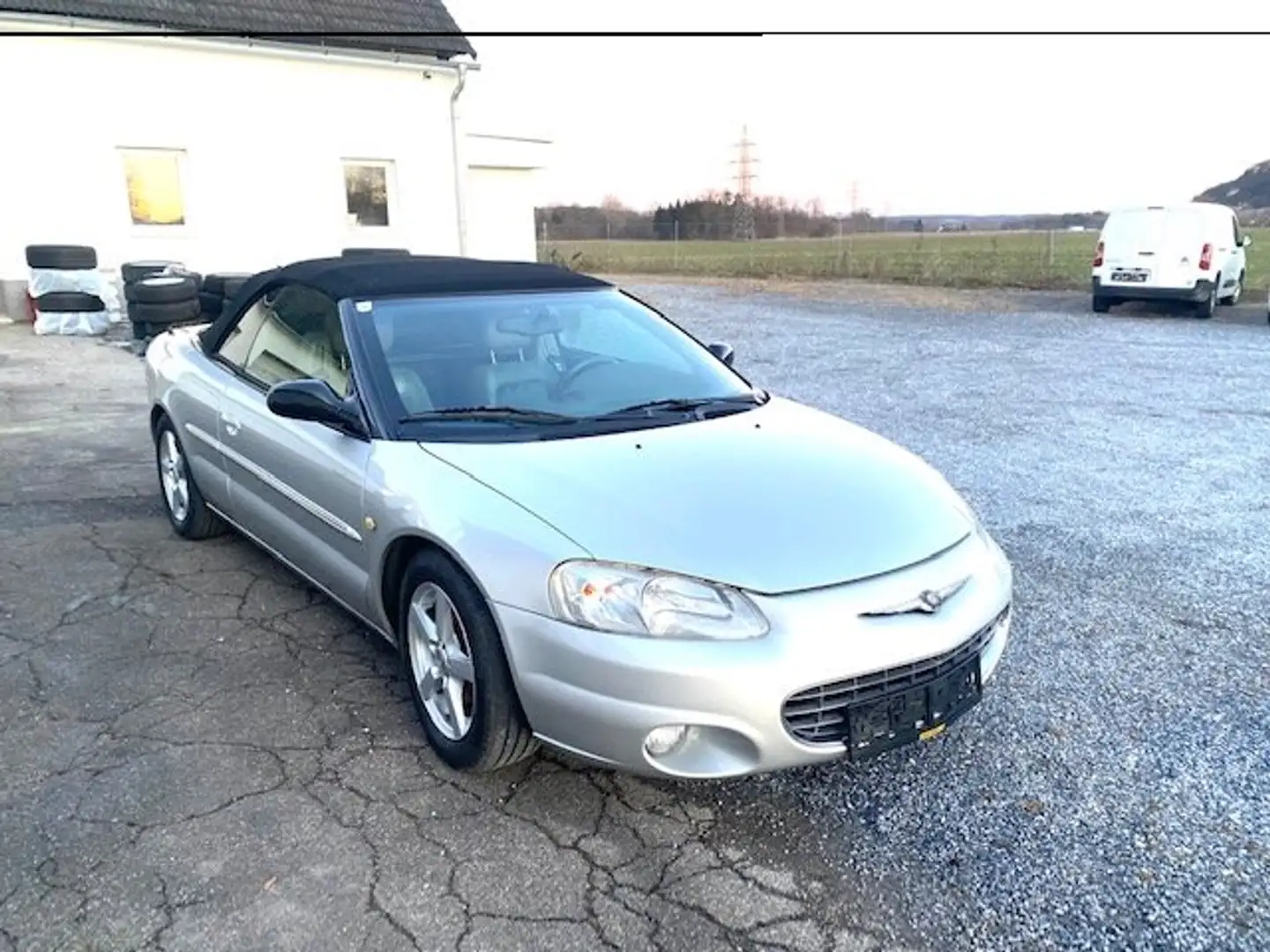 Chrysler Sebring Cabrio 2,0 LX NEUES PICKERL 4-2026 Plateado - 1