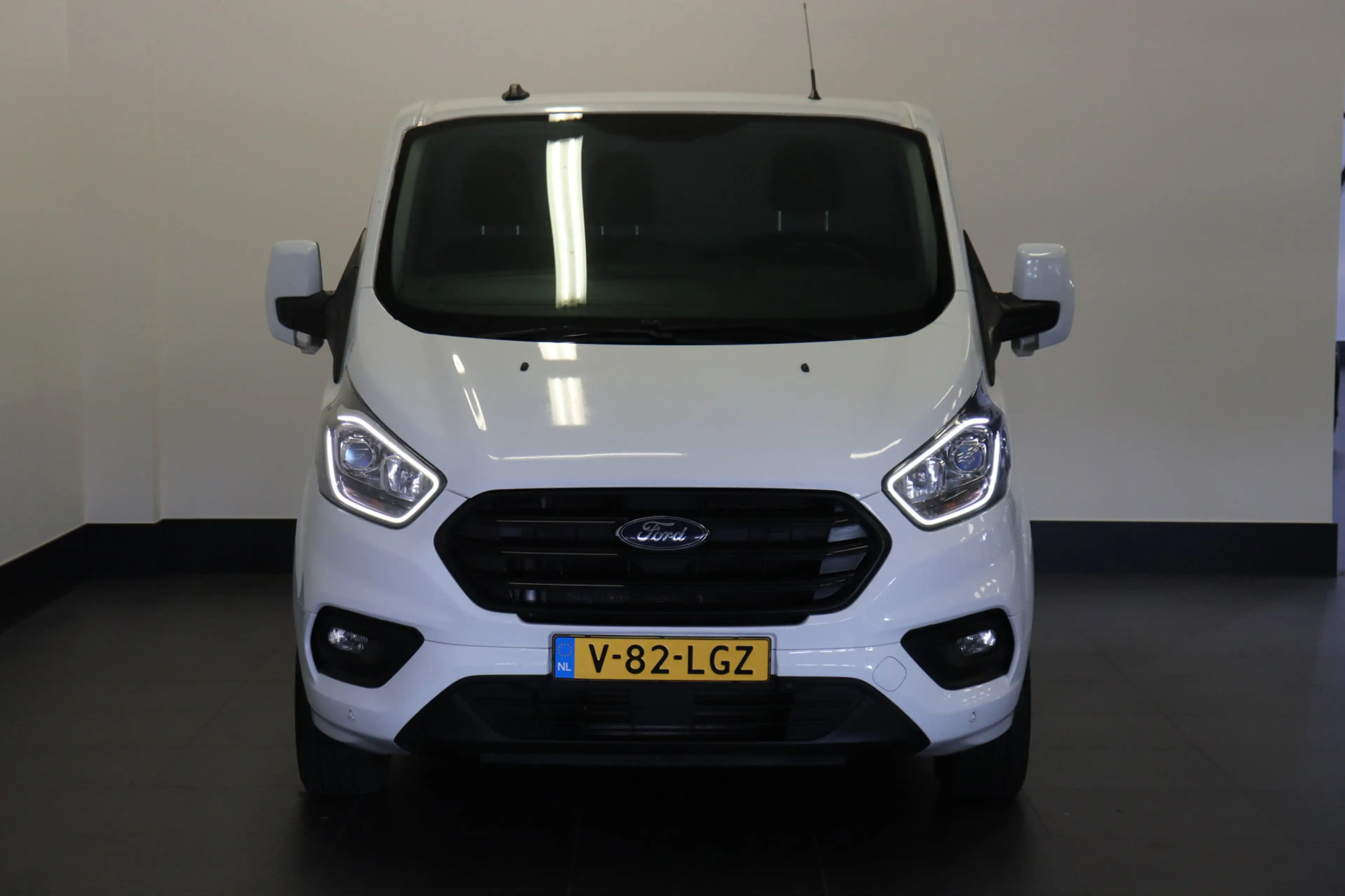 Ford Transit Custom 2.0 TDCI EURO 6 - Airco - Navi - Cruise - € 13.950 — photo 6