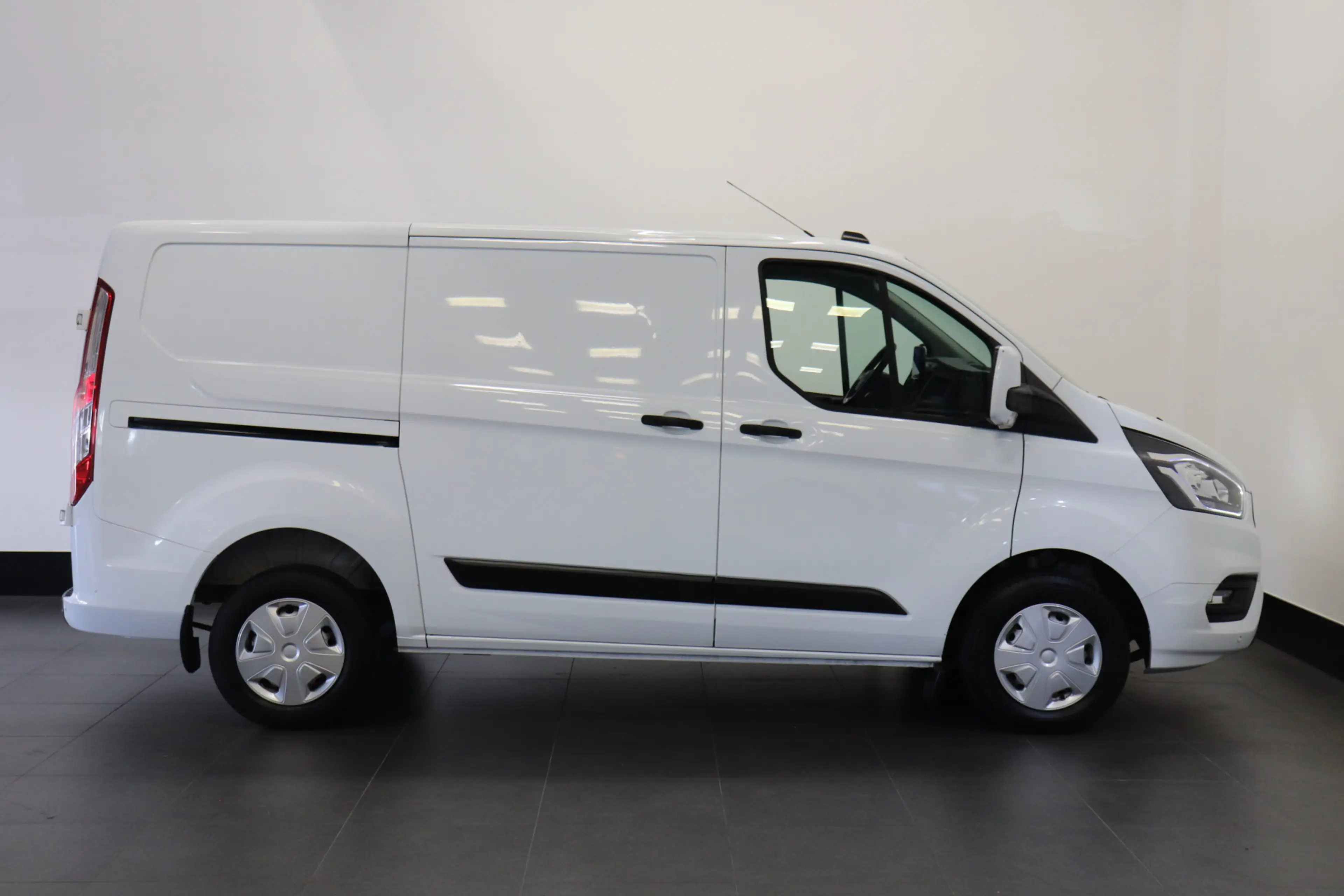Ford Transit Custom 2.0 TDCI EURO 6 - Airco - Navi - Cruise - € 13.950 — photo 11