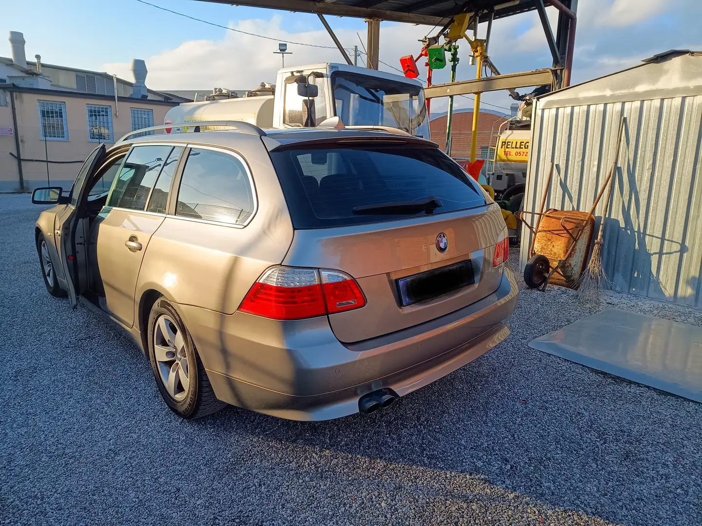 BMW 525 Serie 5 E61 2007 Touring 525d Touring Futura Beige - 2