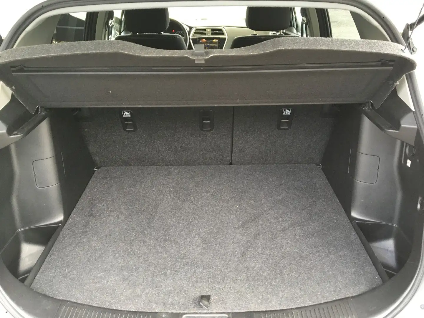 Suzuki (SX4) S-Cross Comfort/LED/Navi/Sitzh/Kam/NSW/S&S Срібний - 2