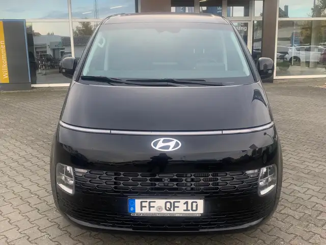 Hyundai STARIA Prime Hybrid 2WD