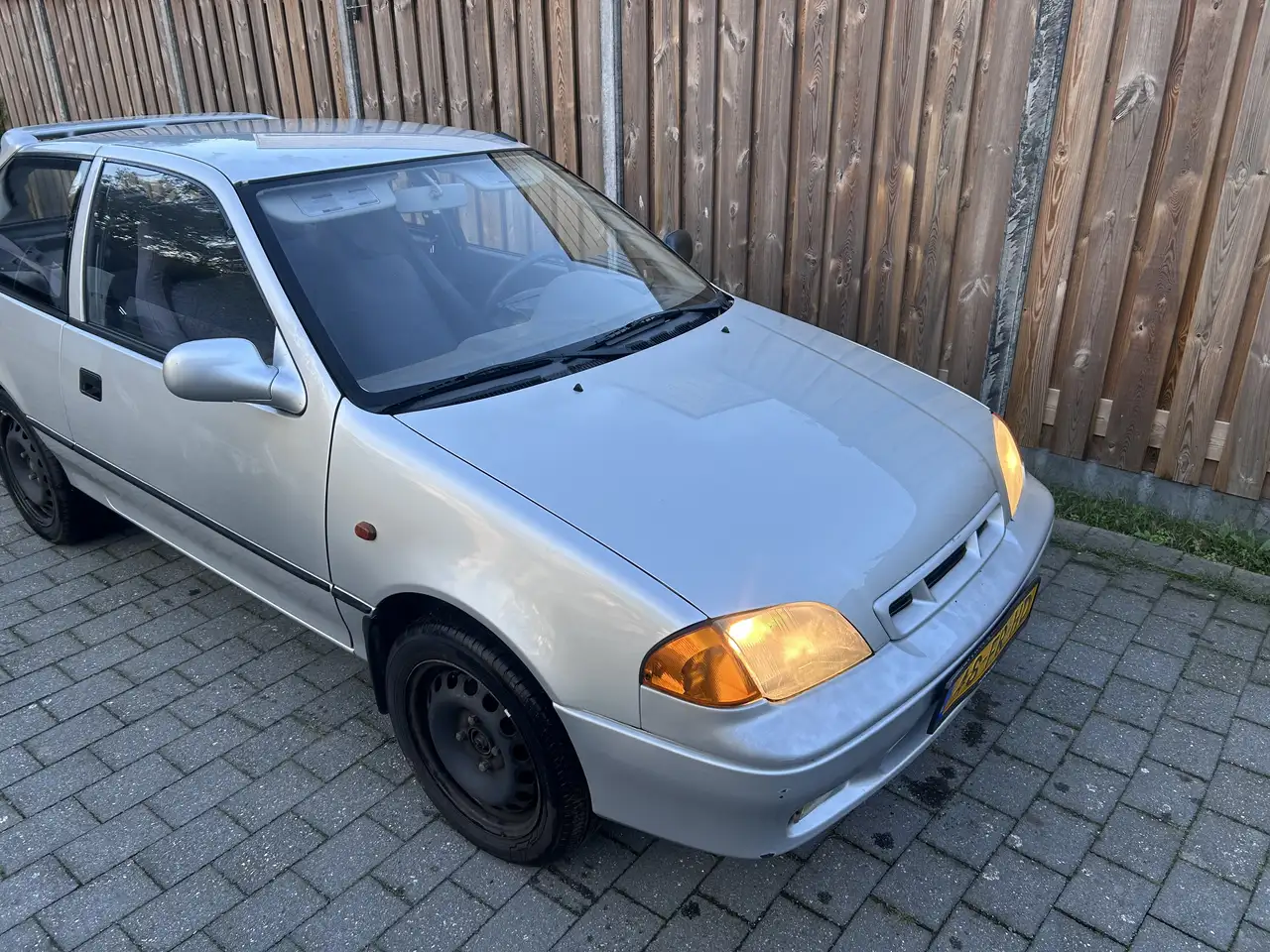 Suzuki Swift 1.0 Sensation GLS, foto 3