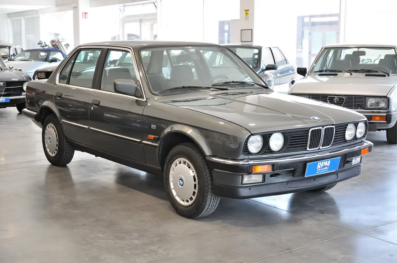 BMW 316 4 porte, foto 4