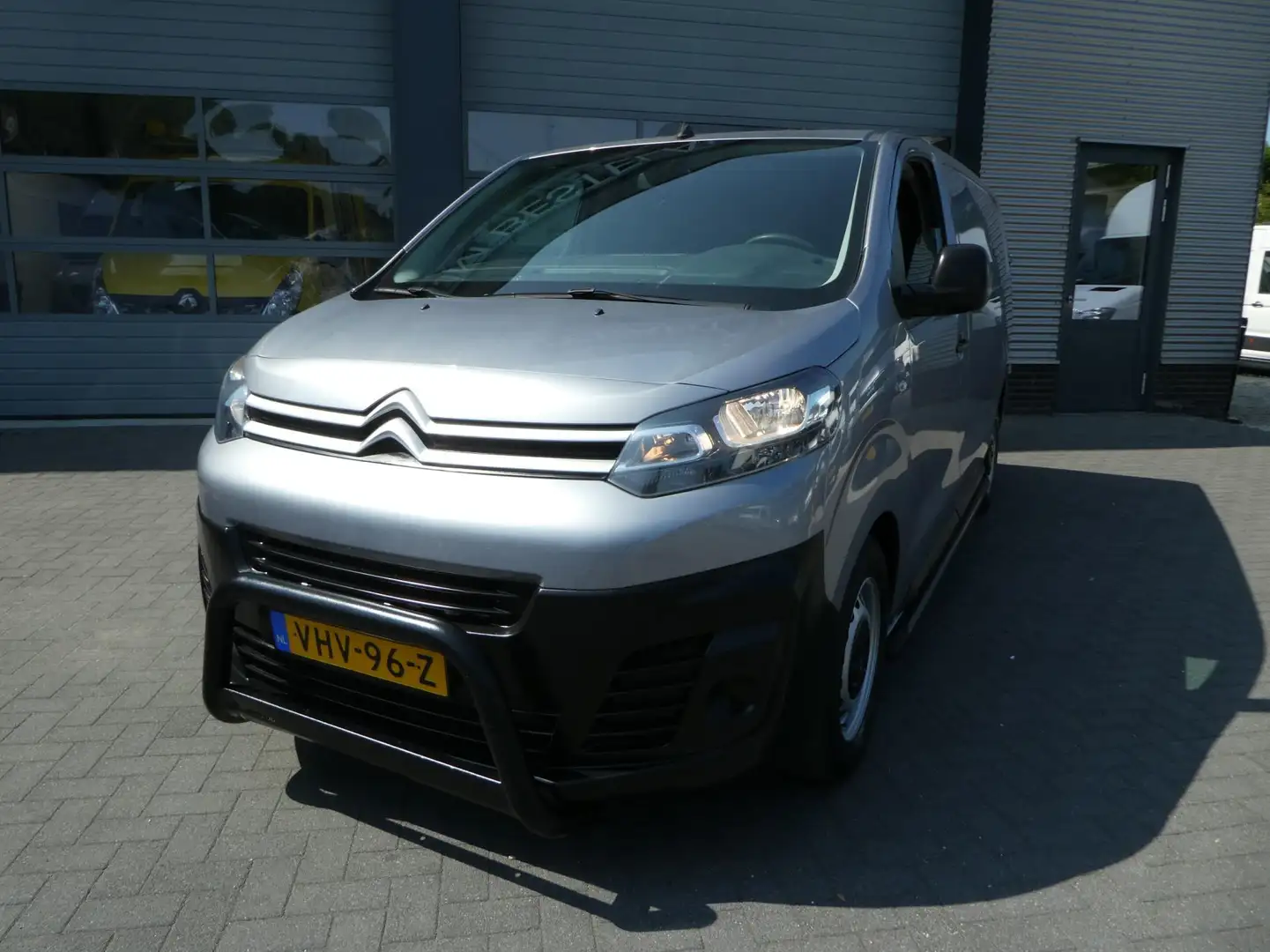 Citroen Jumpy 2.0 BlueHDI 150 pk L3 airco ,apple carplay ,naviga Gris - 2