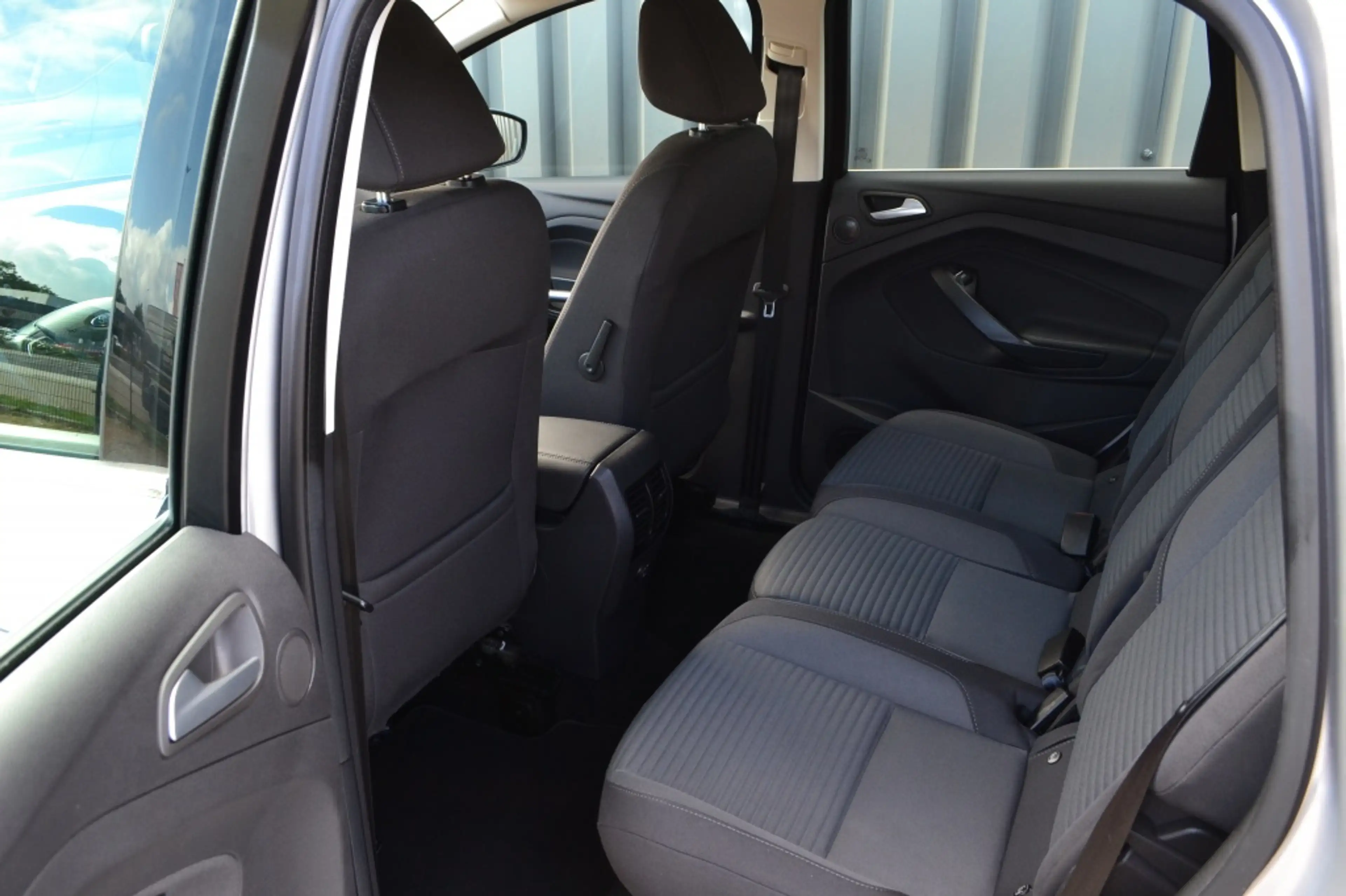 Ford C-Max 1.5 150 PK Titanium Keyless/Navi/Trekhaak/17'' — photo 10