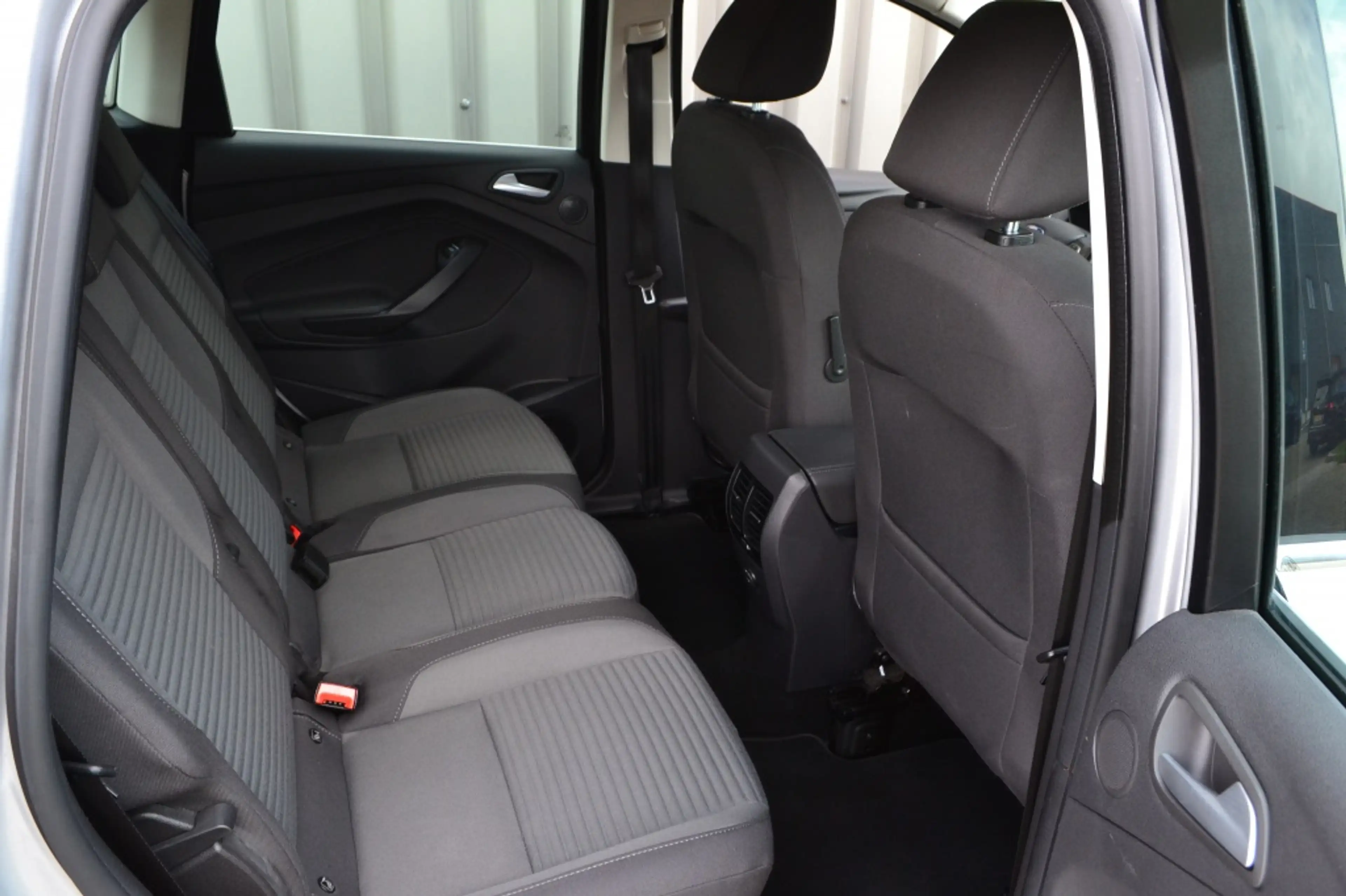 Ford C-Max 1.5 150 PK Titanium Keyless/Navi/Trekhaak/17'' — photo 12
