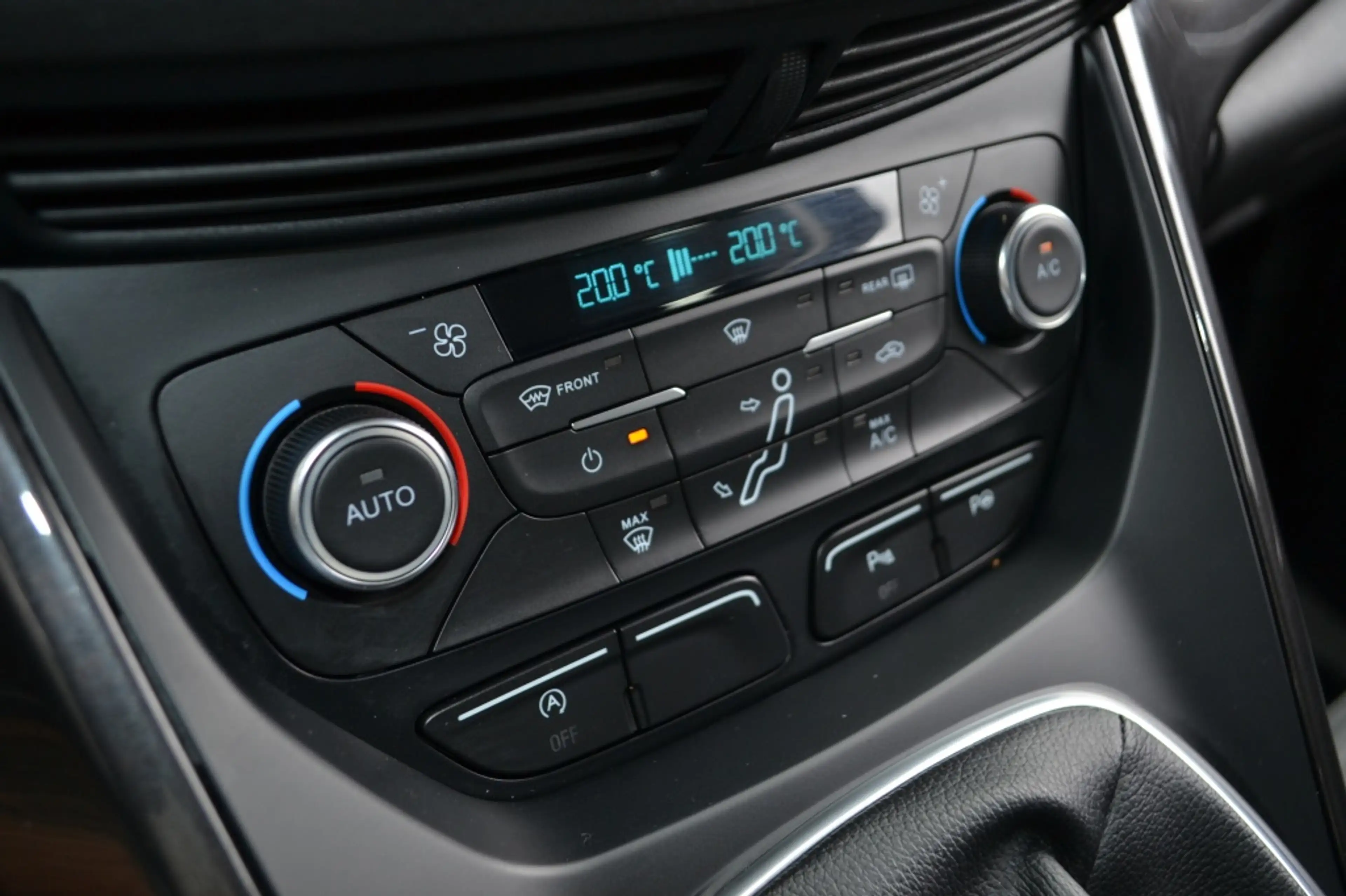 Ford C-Max 1.5 150 PK Titanium Keyless/Navi/Trekhaak/17'' — photo 34