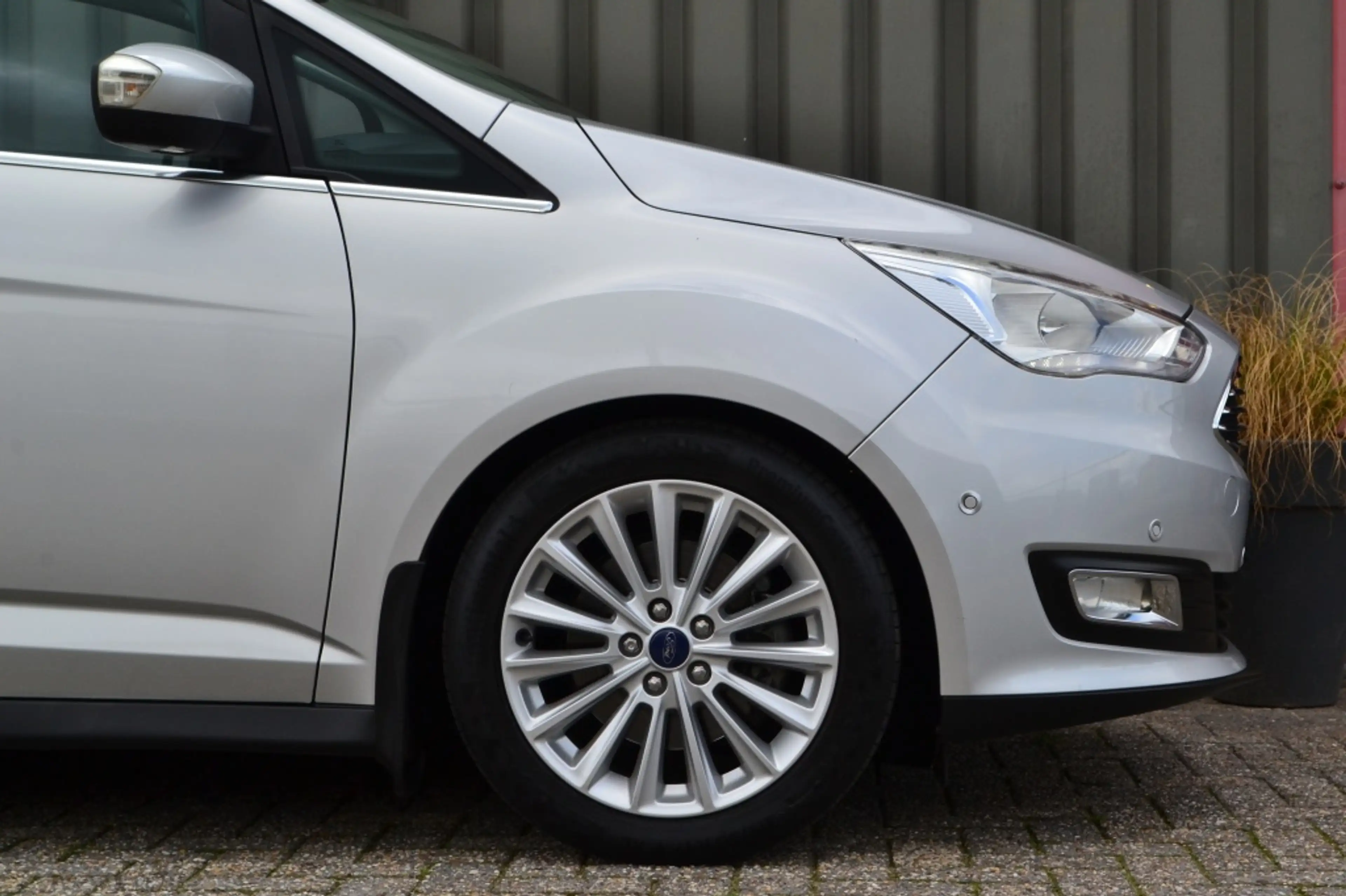 Ford C-Max 1.5 150 PK Titanium Keyless/Navi/Trekhaak/17'' — photo 23