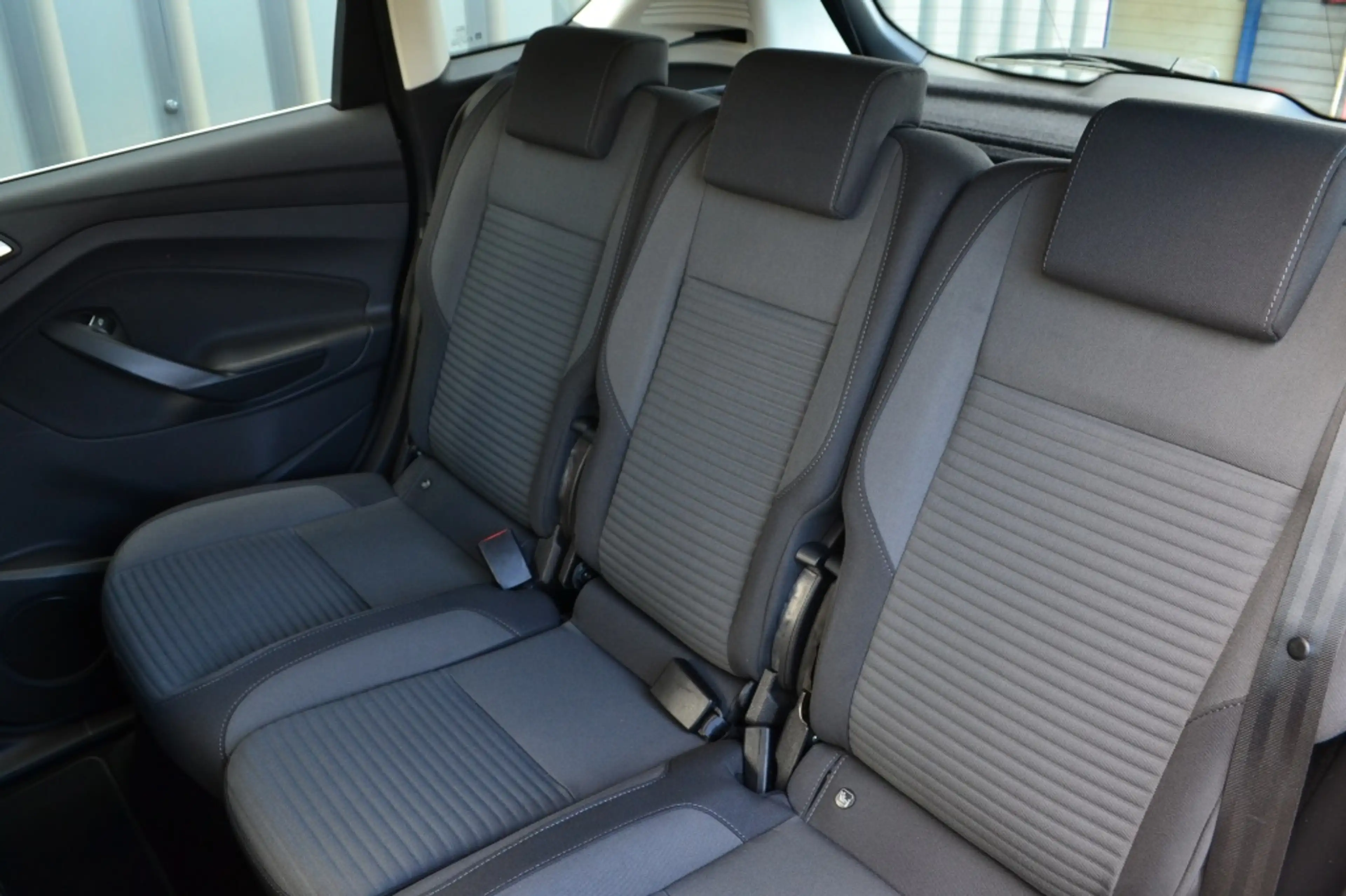 Ford C-Max 1.5 150 PK Titanium Keyless/Navi/Trekhaak/17'' — photo 11