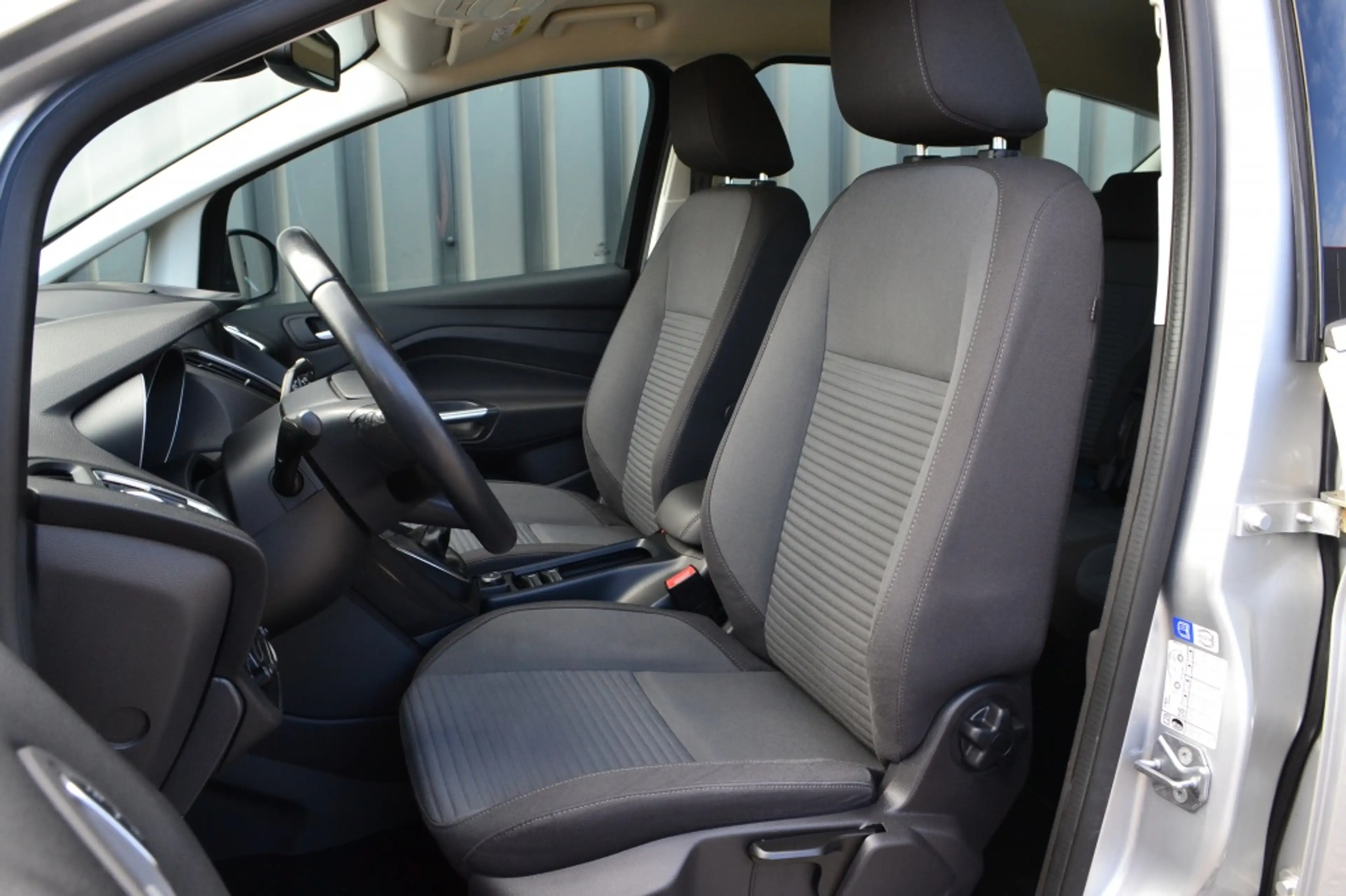 Ford C-Max 1.5 150 PK Titanium Keyless/Navi/Trekhaak/17'' — photo 8