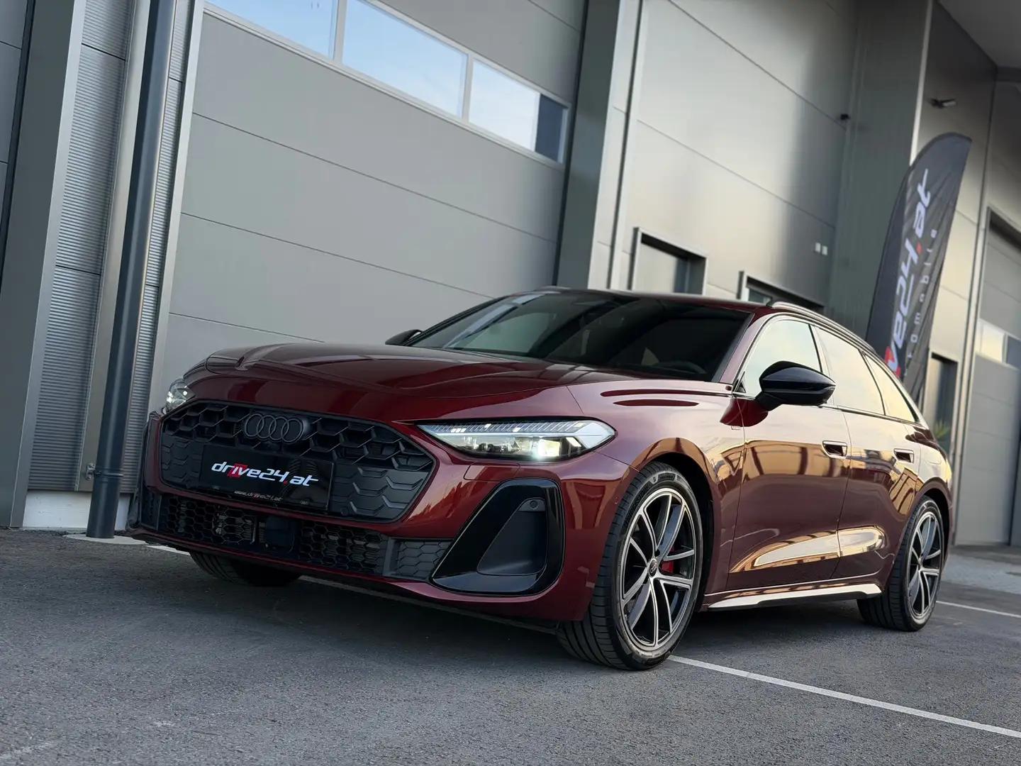 Audi A5 SLINE AHK MATRIX LEDER NP83k Avant eHYBRID 270kWqu Rot - 2