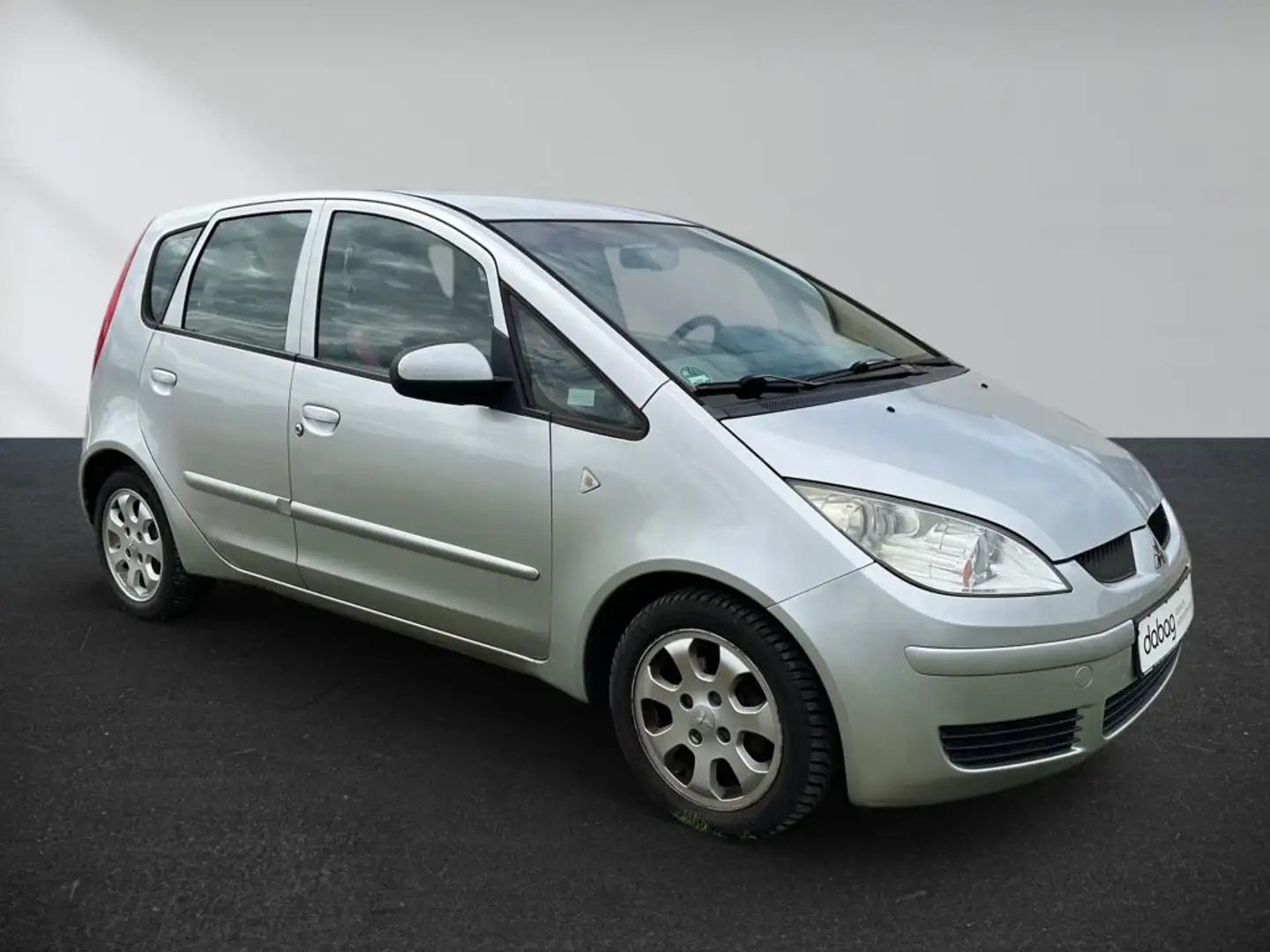 Mitsubishi Colt 1.3 Invite Klima HU 07.2027 Silber - 2