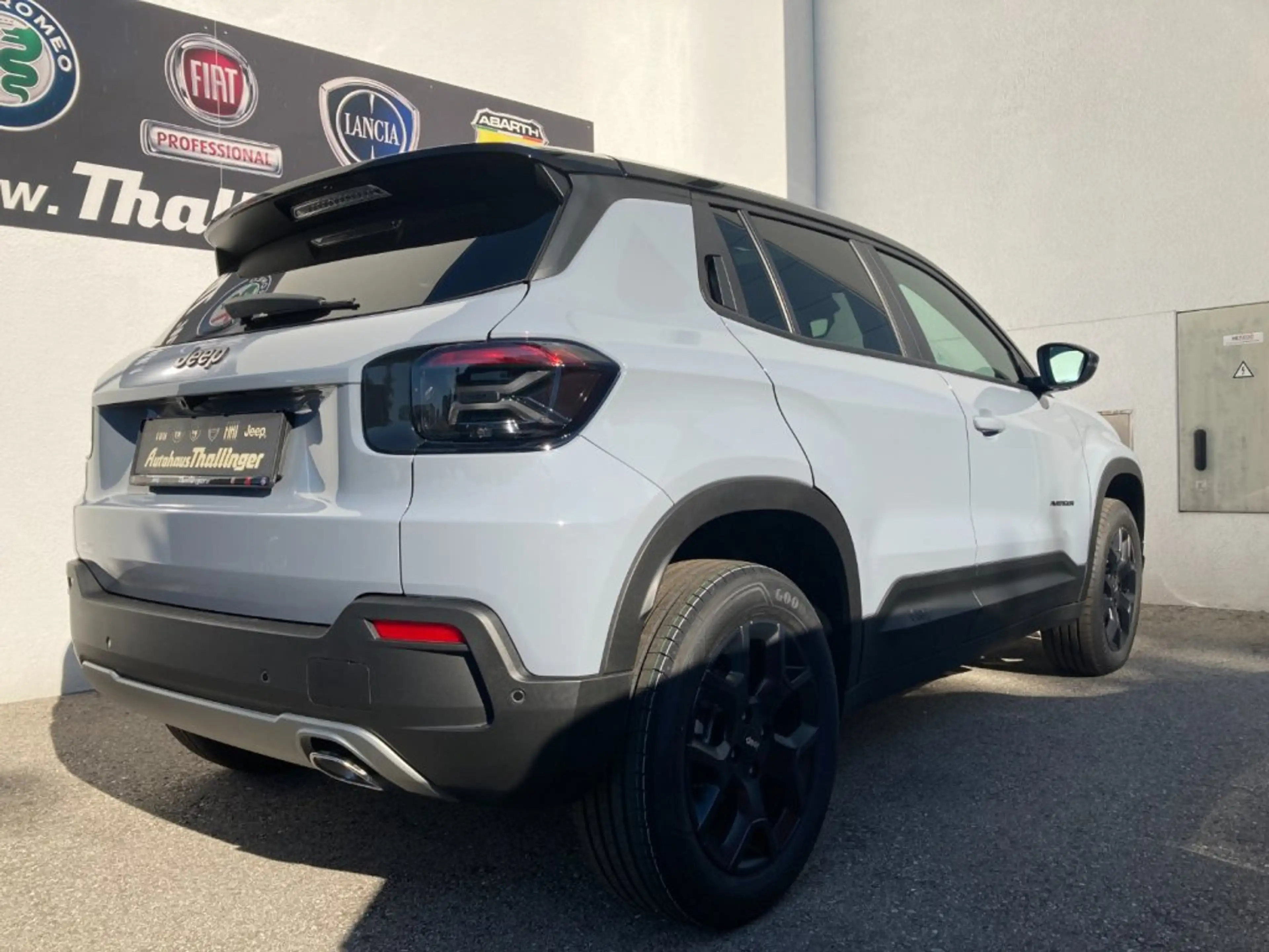 Jeep Avenger E-HYBRID ALTITUDE — photo 9