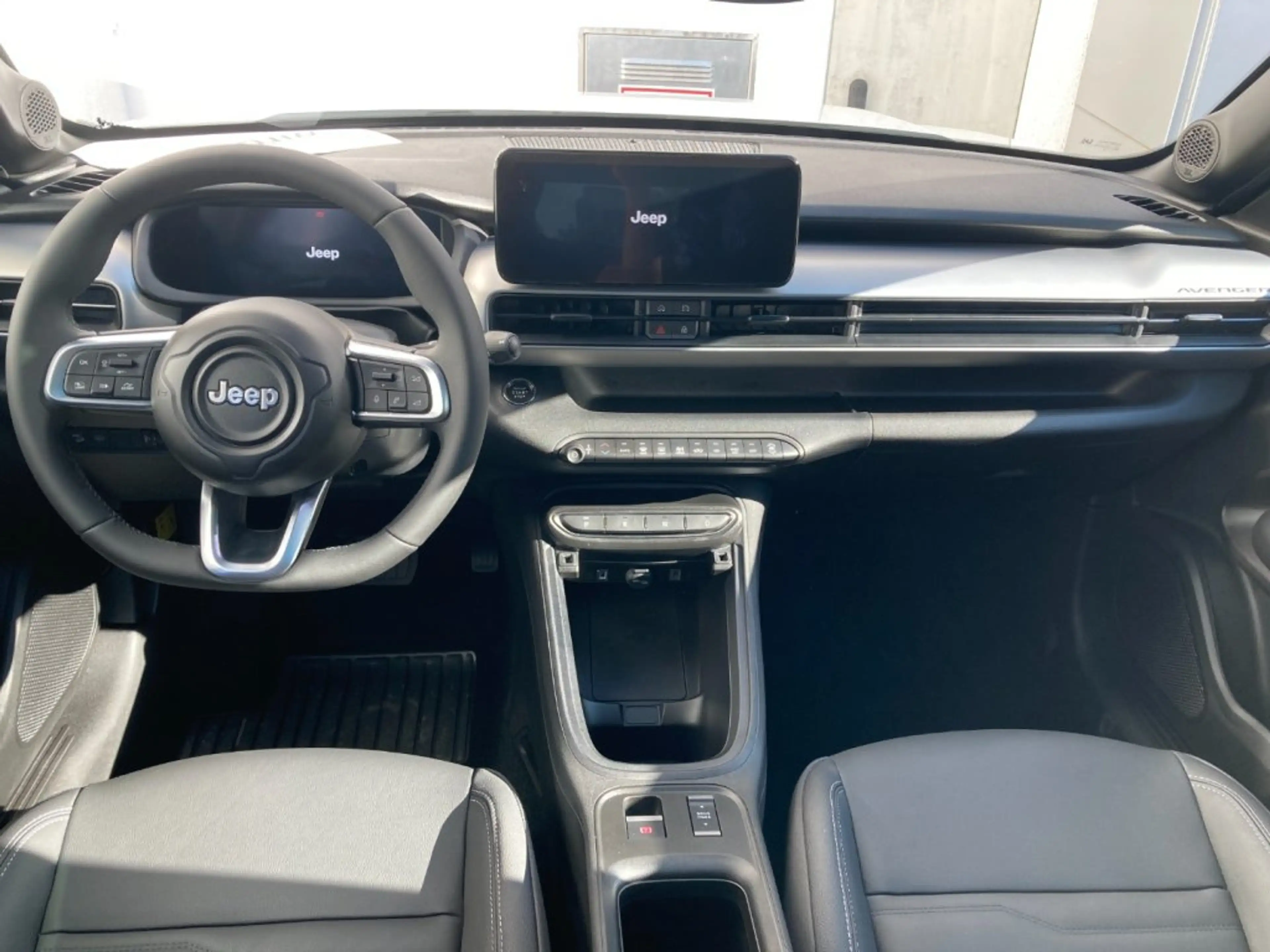 Jeep Avenger E-HYBRID ALTITUDE — photo 7