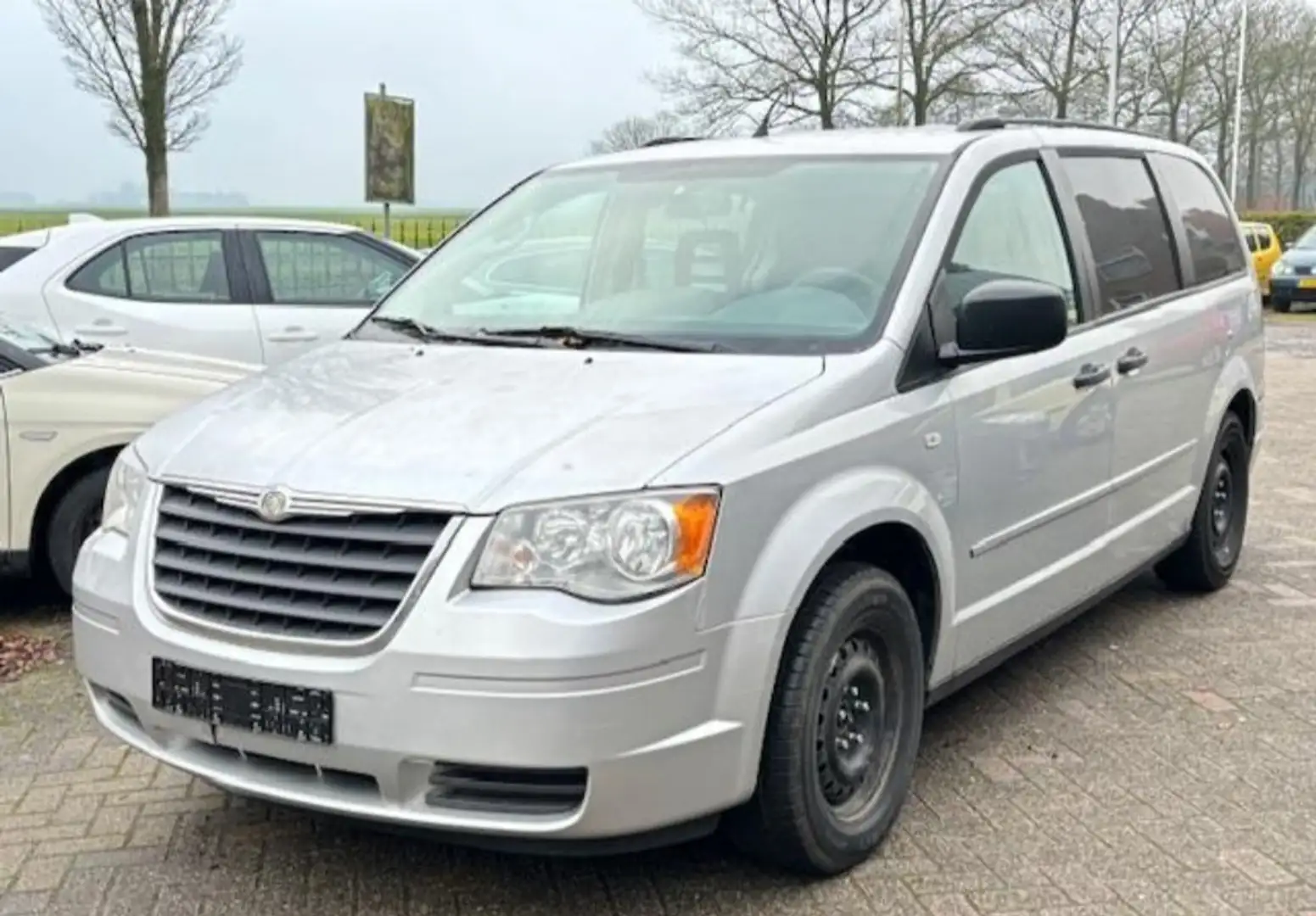 Chrysler Grand Voyager Voyager 3.8 Automatik Limited Plateado - 2