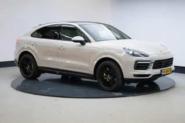Porsche Cayenne Coupé 3.0 E-Hybrid | 21 Inch | Panoramadak |