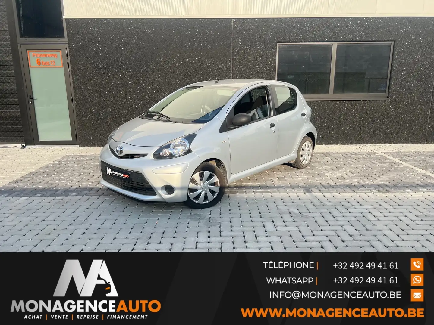 Toyota Aygo - 30.000 km Grau - 1