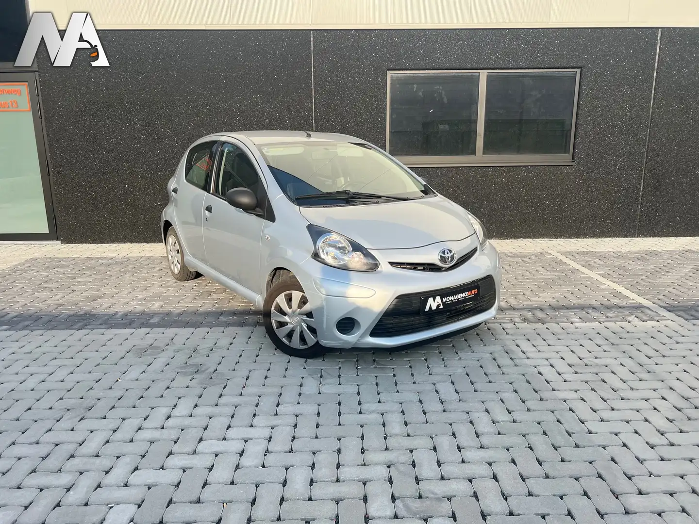 Toyota Aygo - 30.000 km Grau - 2
