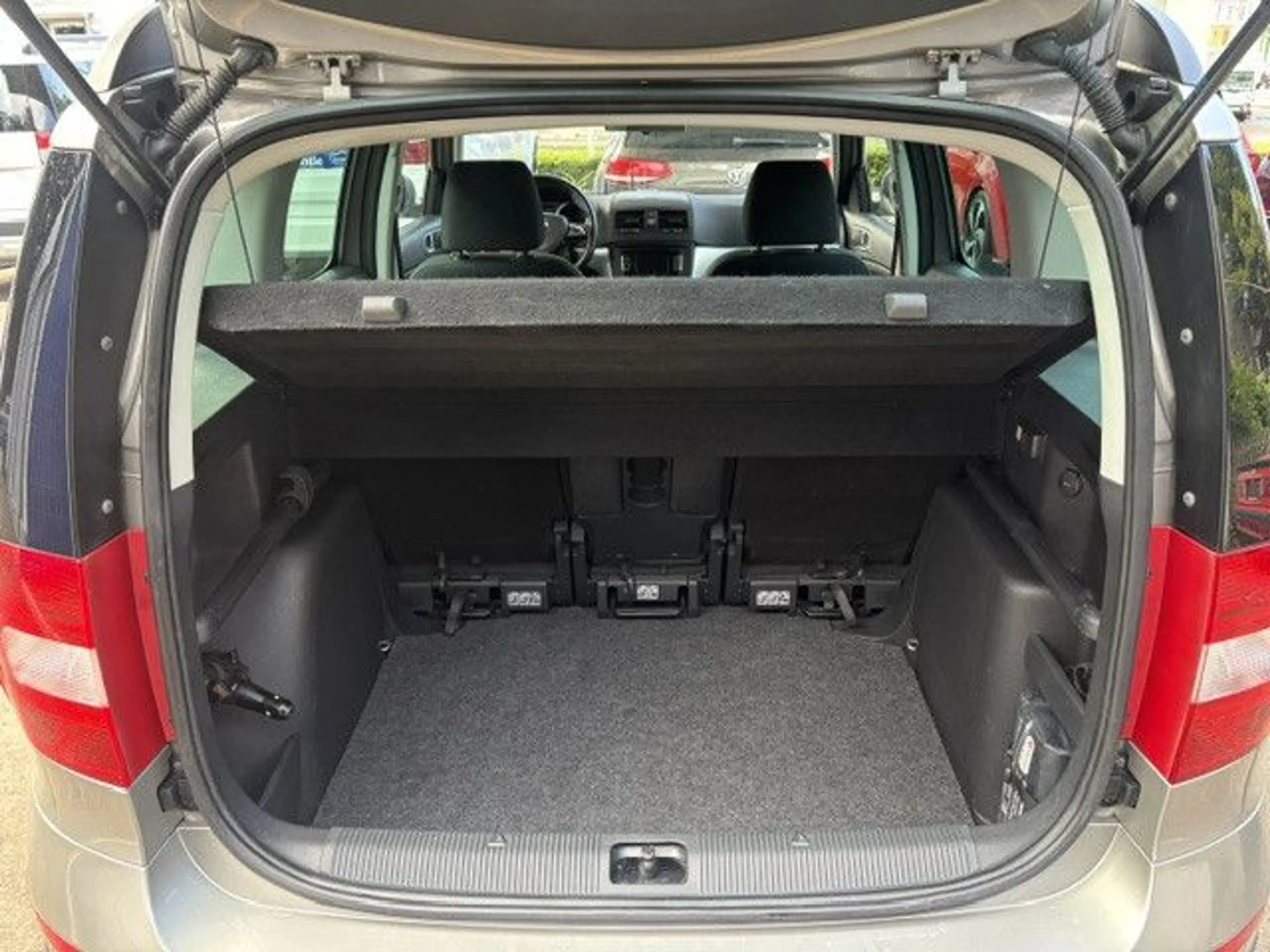 Skoda Yeti Ambition Outdoor 4x4*AHK*NAVI*SHZ*XENON* — photo 9