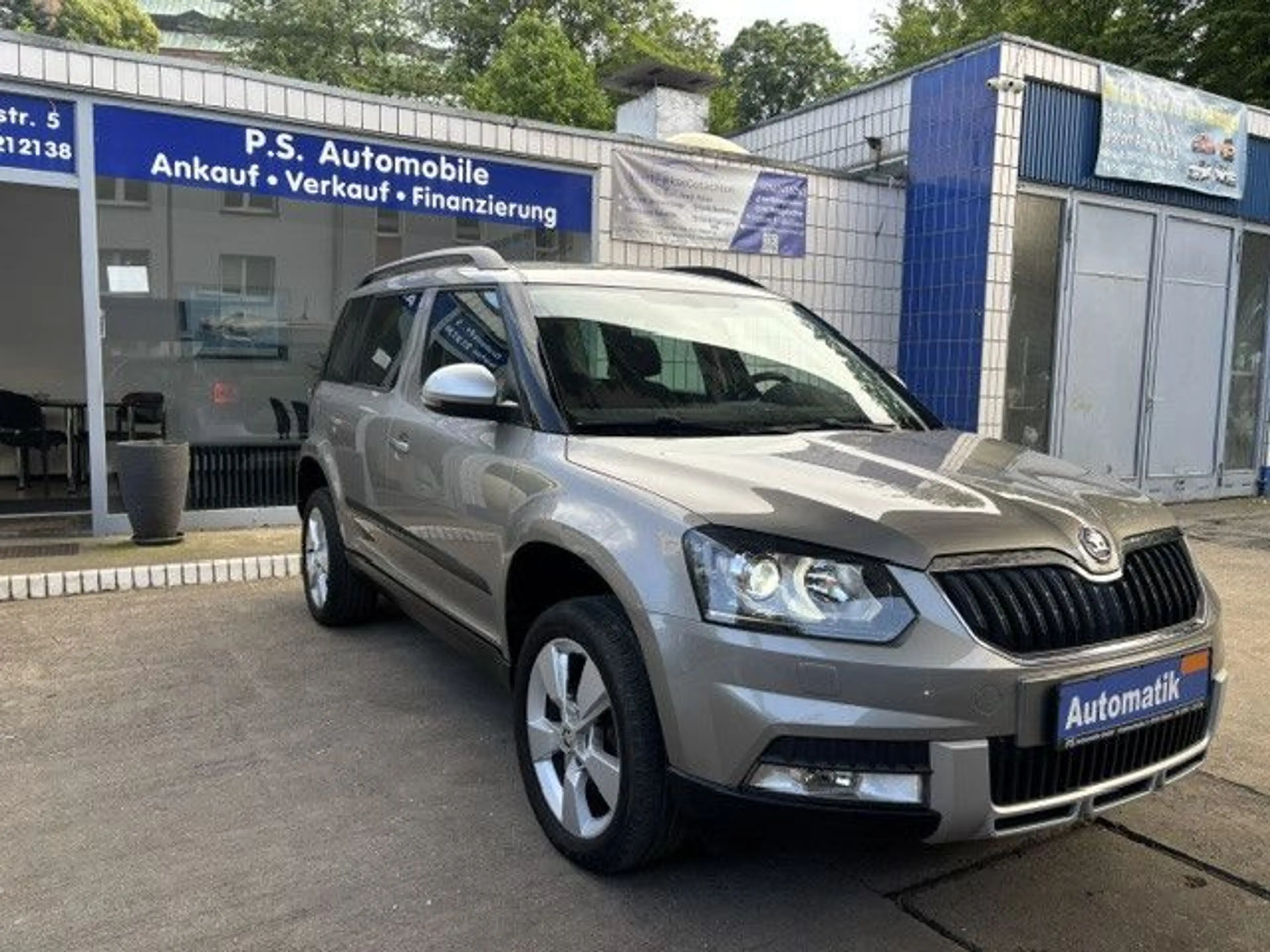Skoda Yeti Ambition Outdoor 4x4*AHK*NAVI*SHZ*XENON* — photo 3